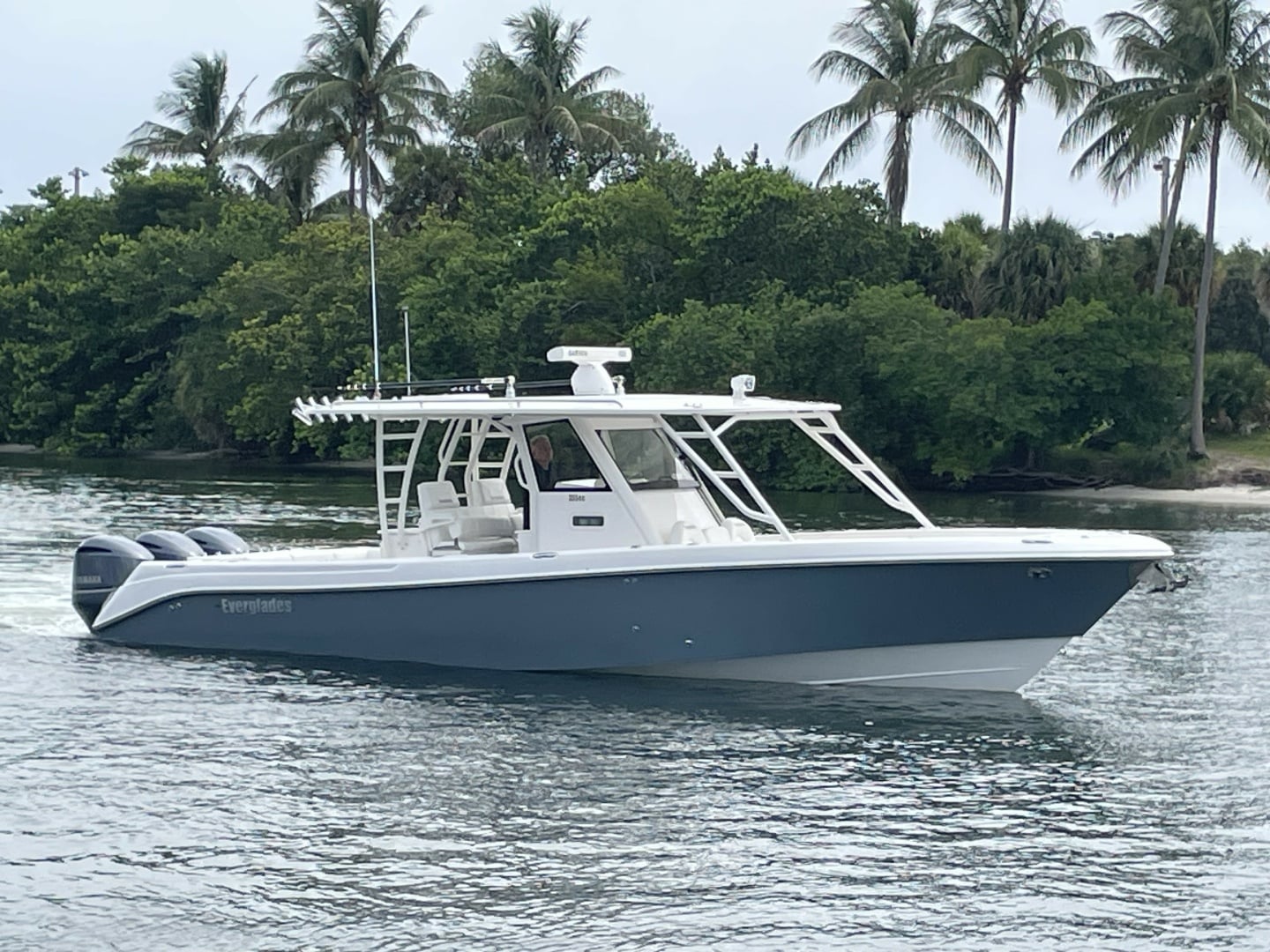 2015 Everglades 355CCX - photo 1