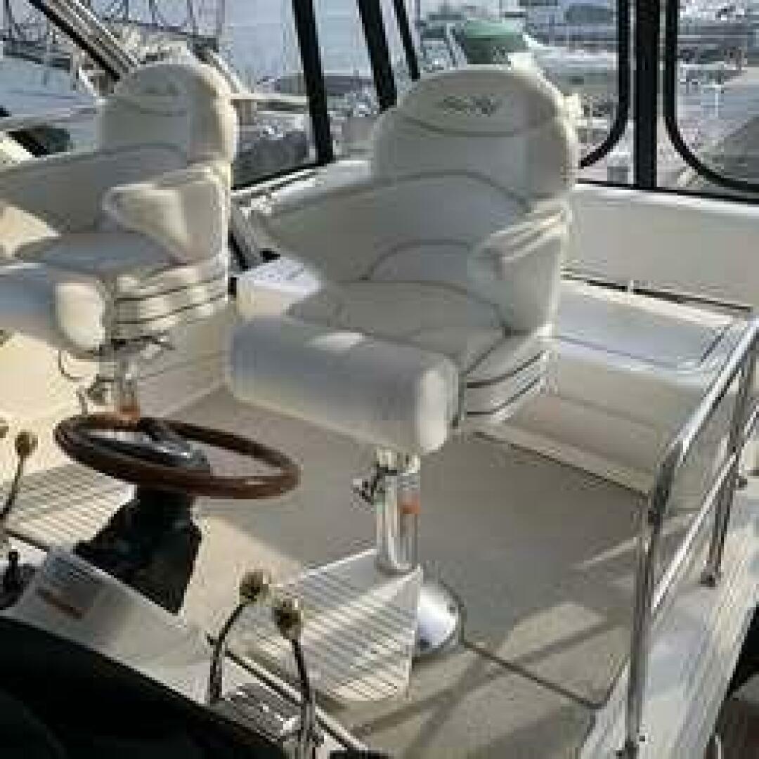 2007 Sea Ray 529 Sedan Bridge - photo 2