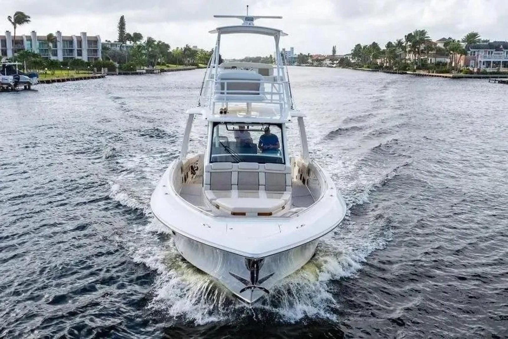 2022 Boston Whaler - photo 3