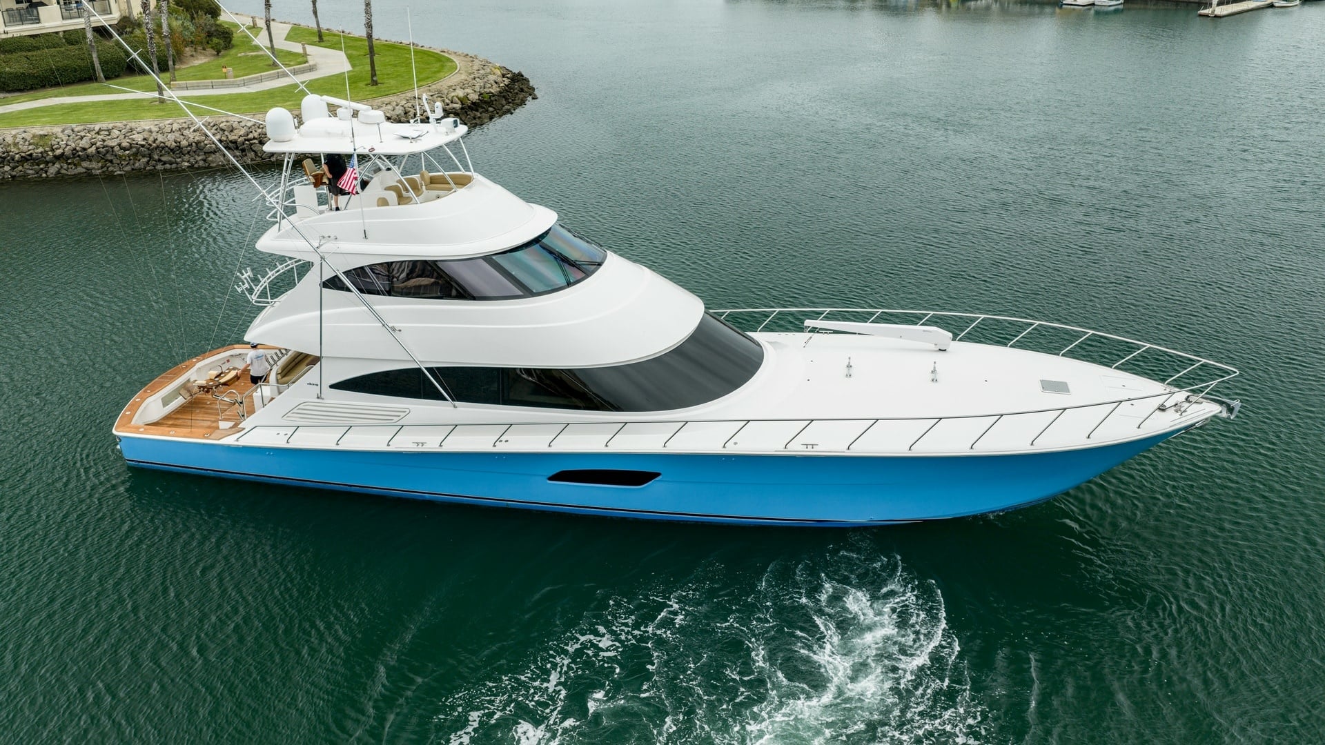2020 Viking 92 Skybridge "AFTER MIDNIGHT" - photo 1