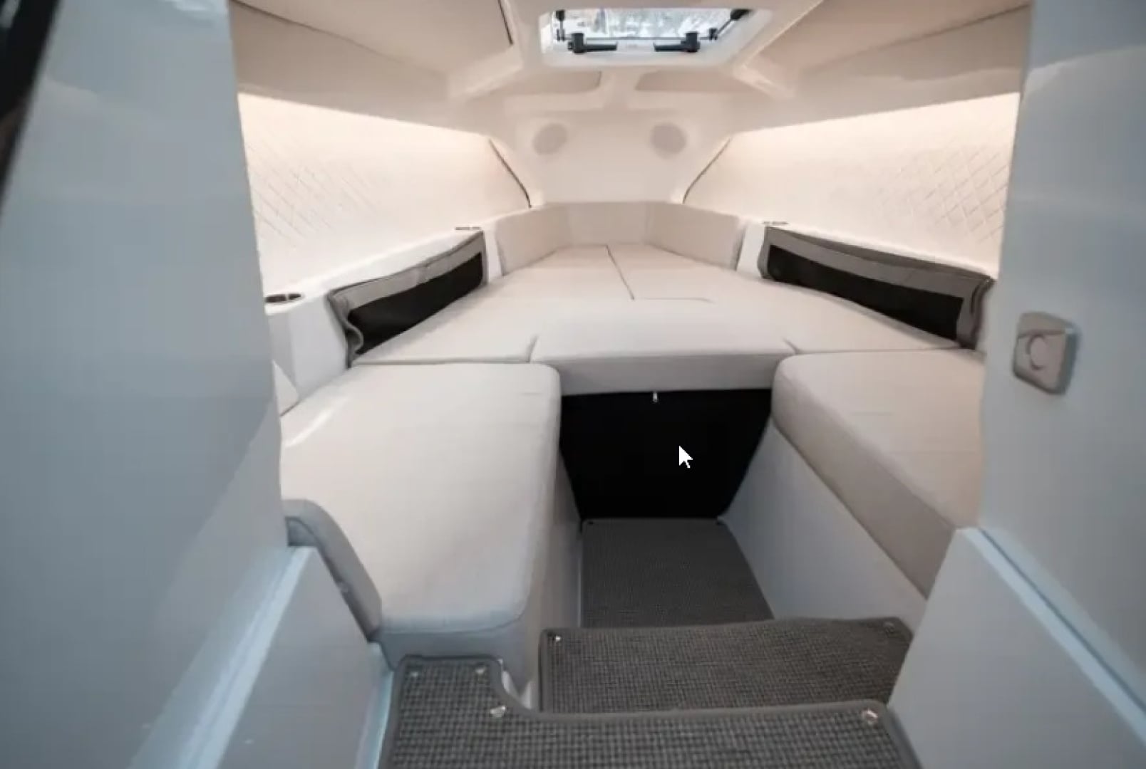 2025 Candela C-8 T-top - photo 3