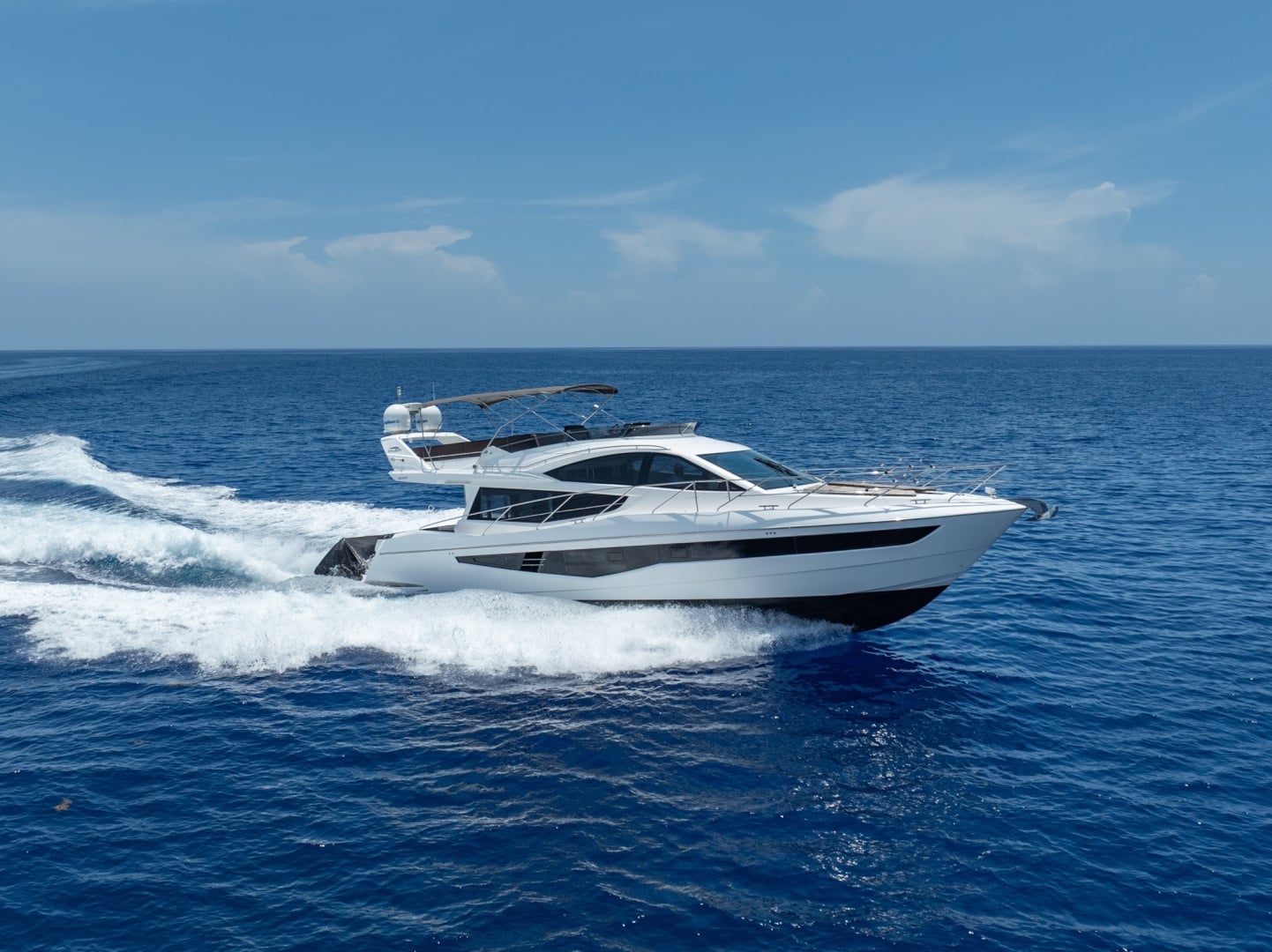 2017 Galeon 550 Fly "Spoiled Rotten" - photo 3