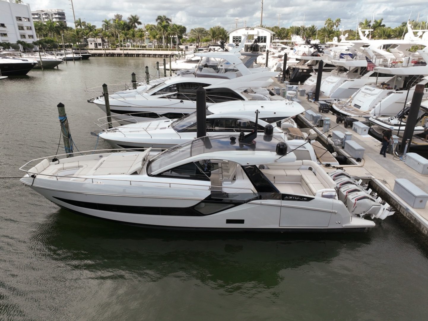 2023 Azimut Verve 47 "Chicken Money" - photo 3