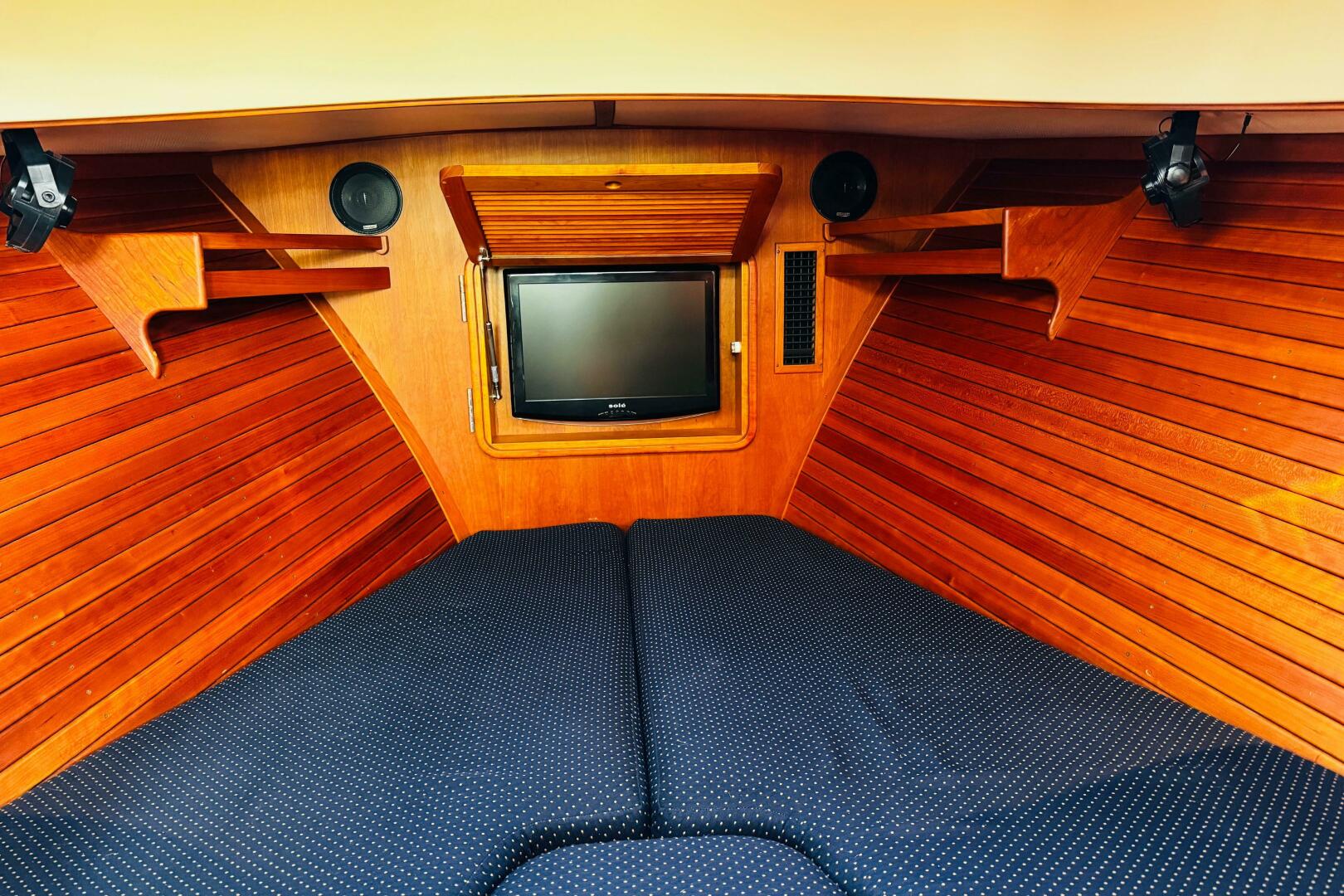 2012 Hinckley Picnic Boat MKIII "Maverick" - photo 3