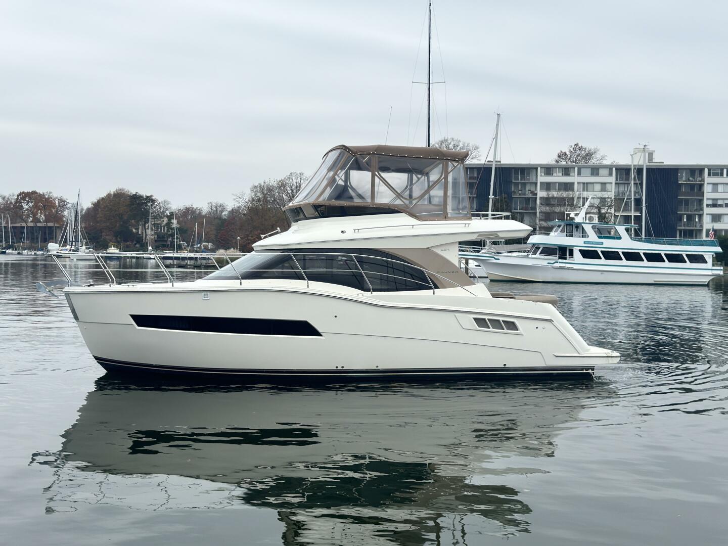 2016 Carver C34 Command Bridge "Melody Rose" - photo 2