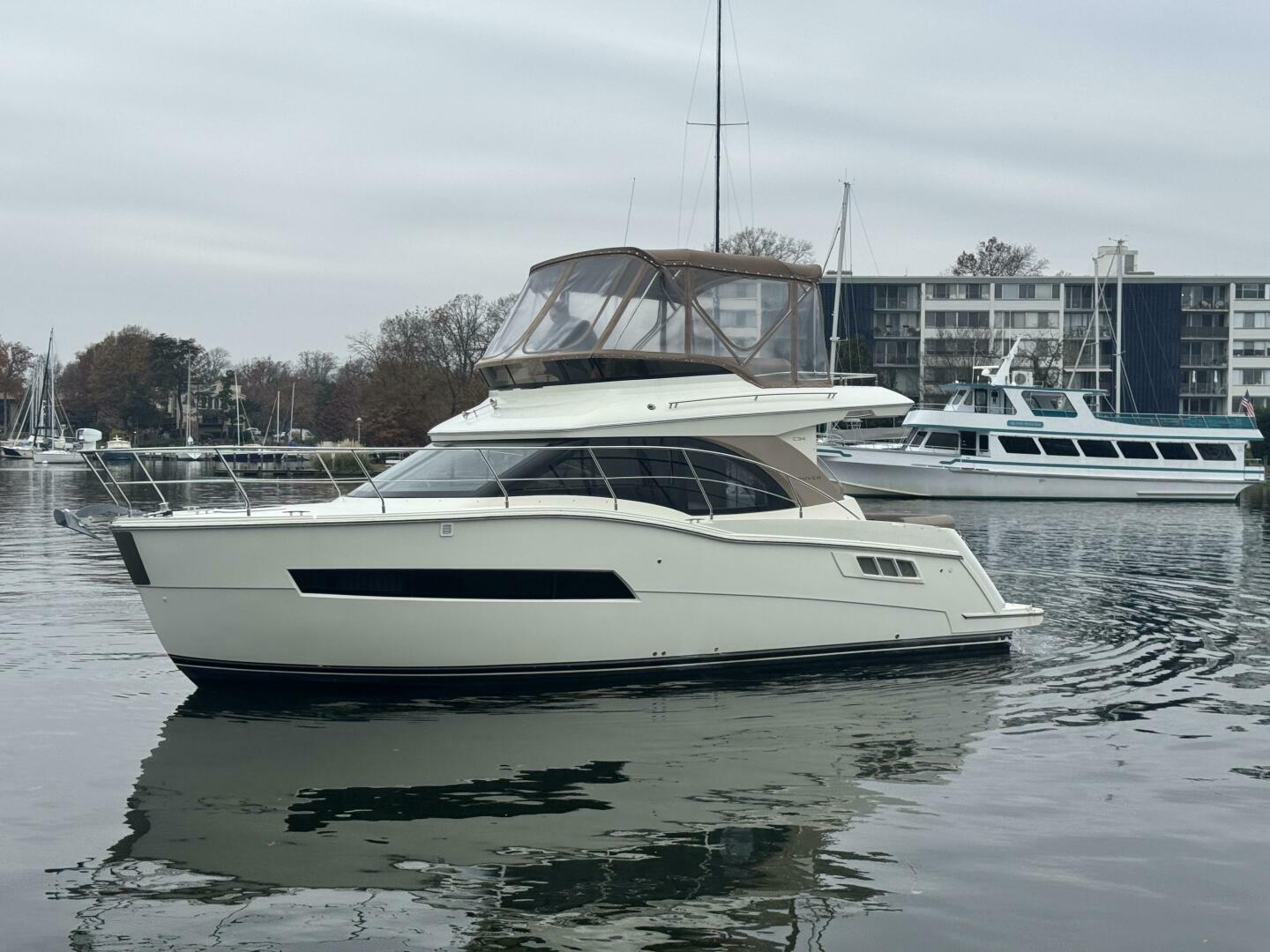 2016 Carver C34 Command Bridge "Melody Rose" - photo 1