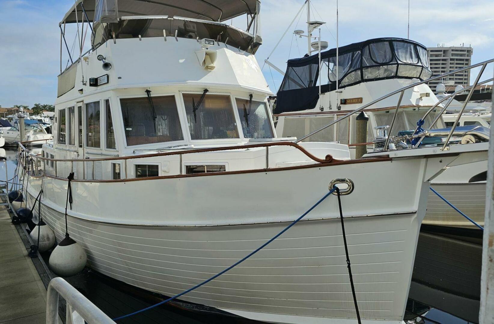 1997 Grand Banks 49 Classic "Cinsubar II" - photo 3