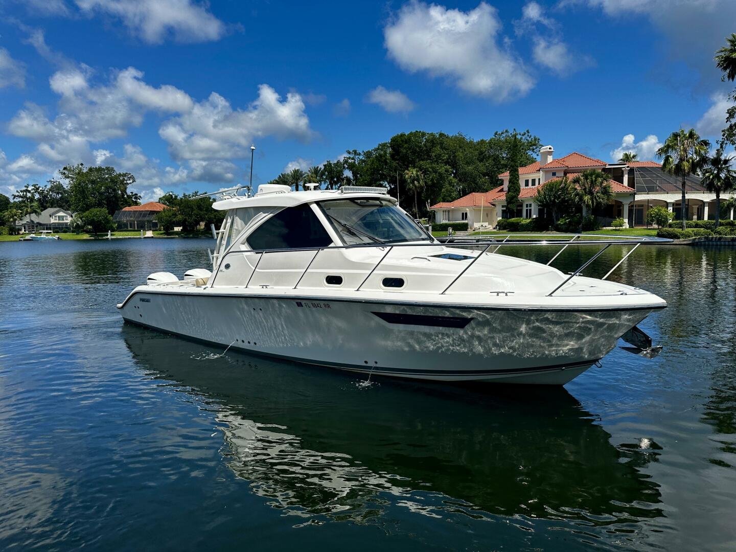2019 Pursuit 325 OS - photo 2