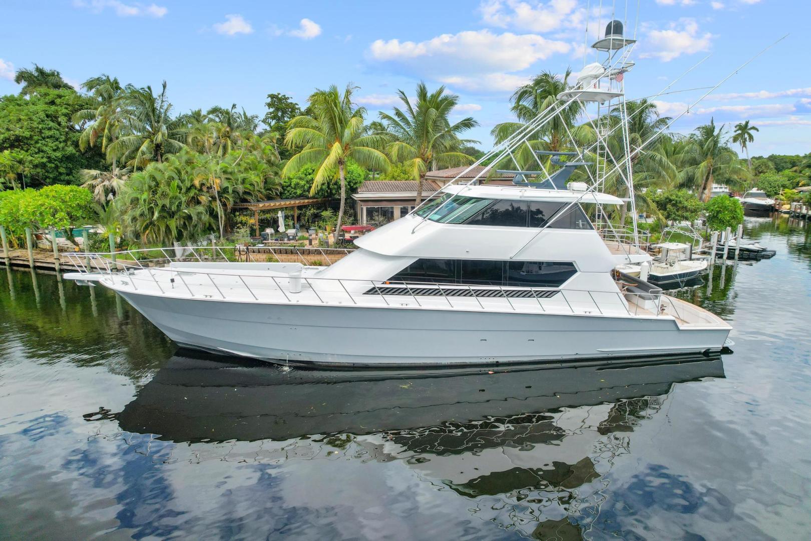 1998 Hatteras 82 Convertible "BELLISSIMA" - photo 1
