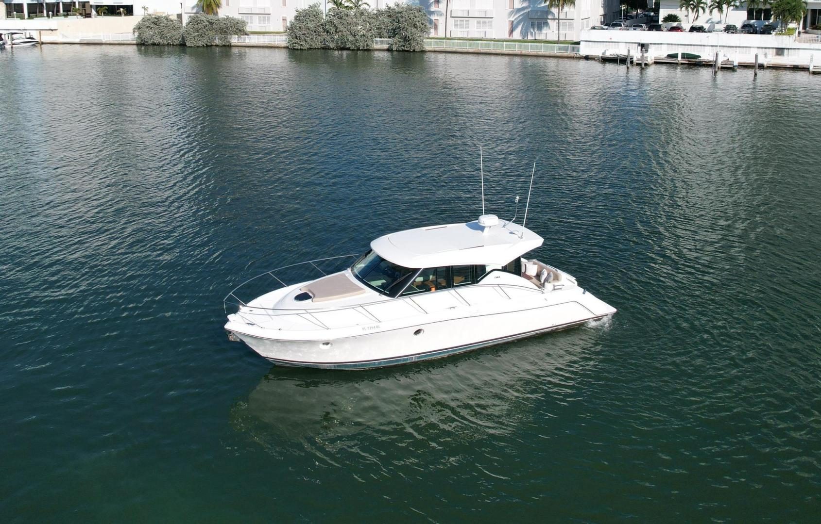 2018 Tiara Yachts 39 Coupe "Triple Threat" - photo 2