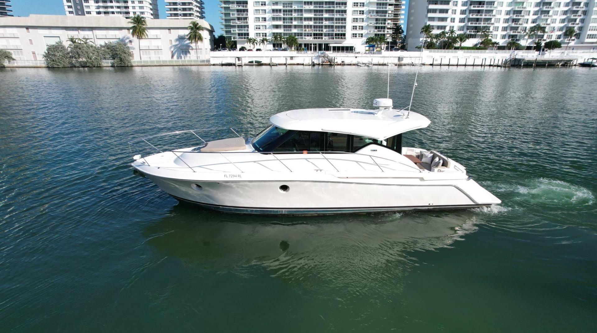 2018 Tiara Yachts 39 Coupe "Triple Threat" - photo 1