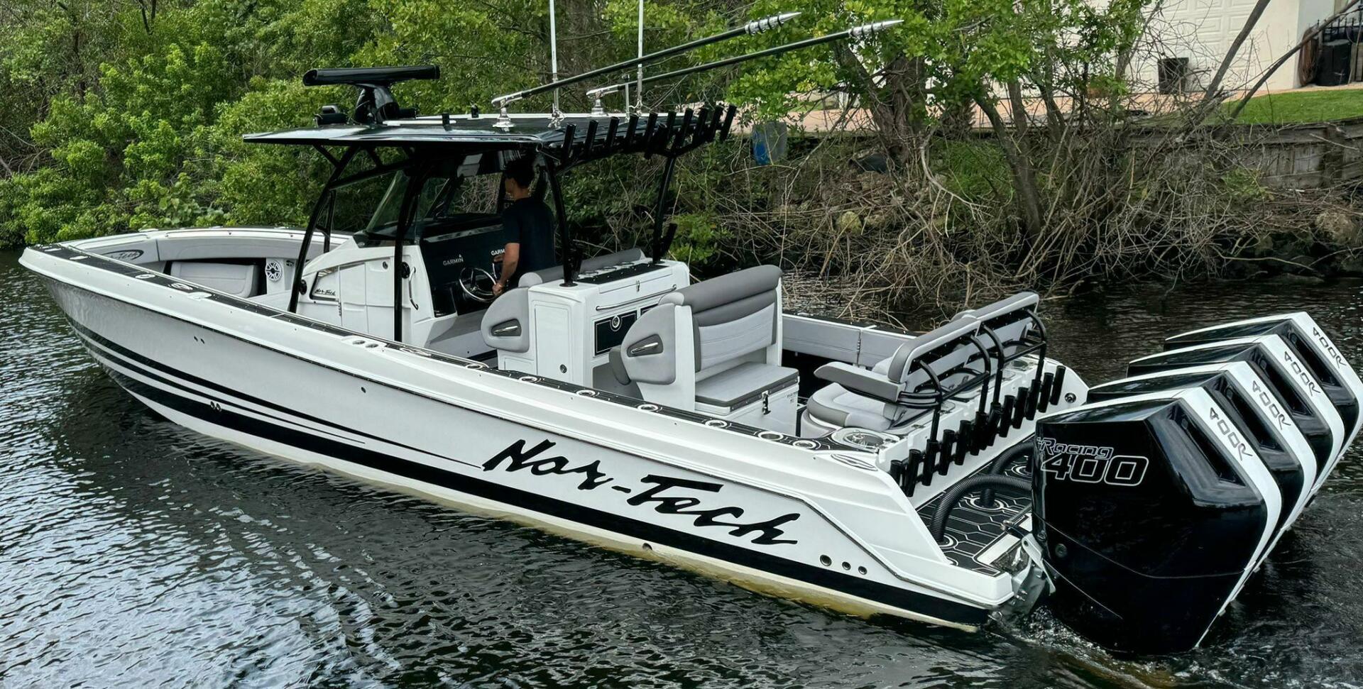2024 Nor-Tech 390 Sport Center Console - photo 2