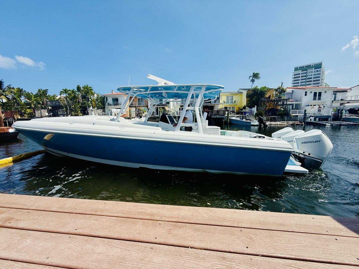 2003 Intrepid 377 - photo 1
