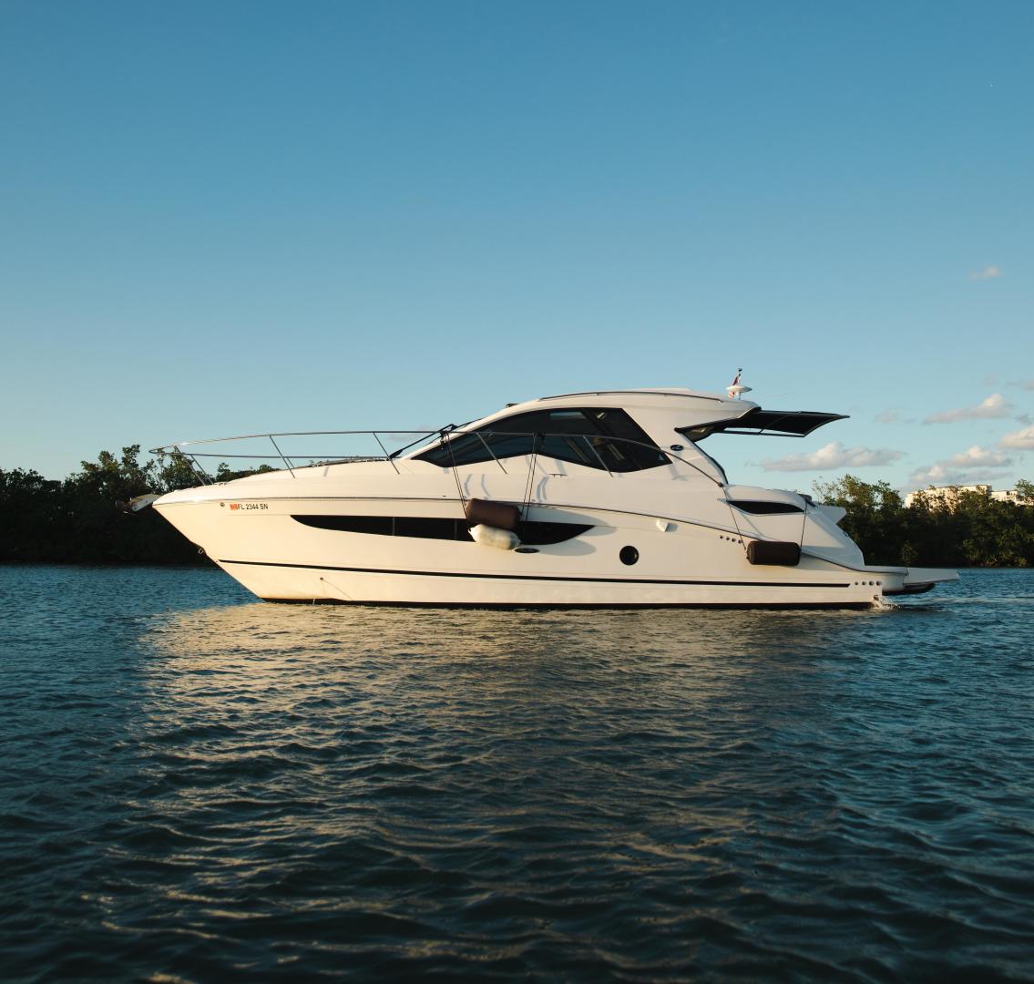2019 Sea Ray Sundancer Coupe - photo 1