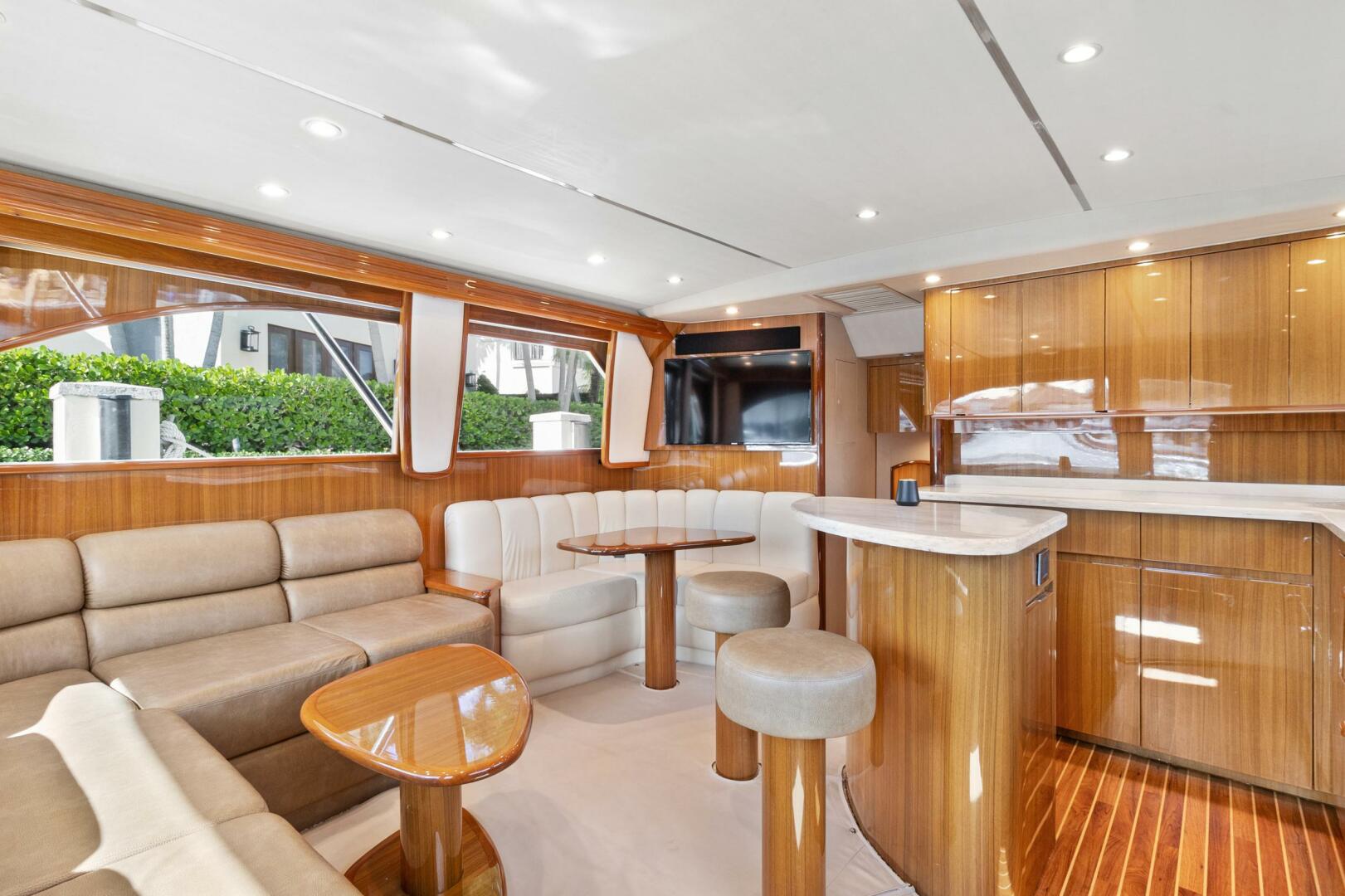 2015 Viking 46 Convertible "Lysea Lu" - photo 2