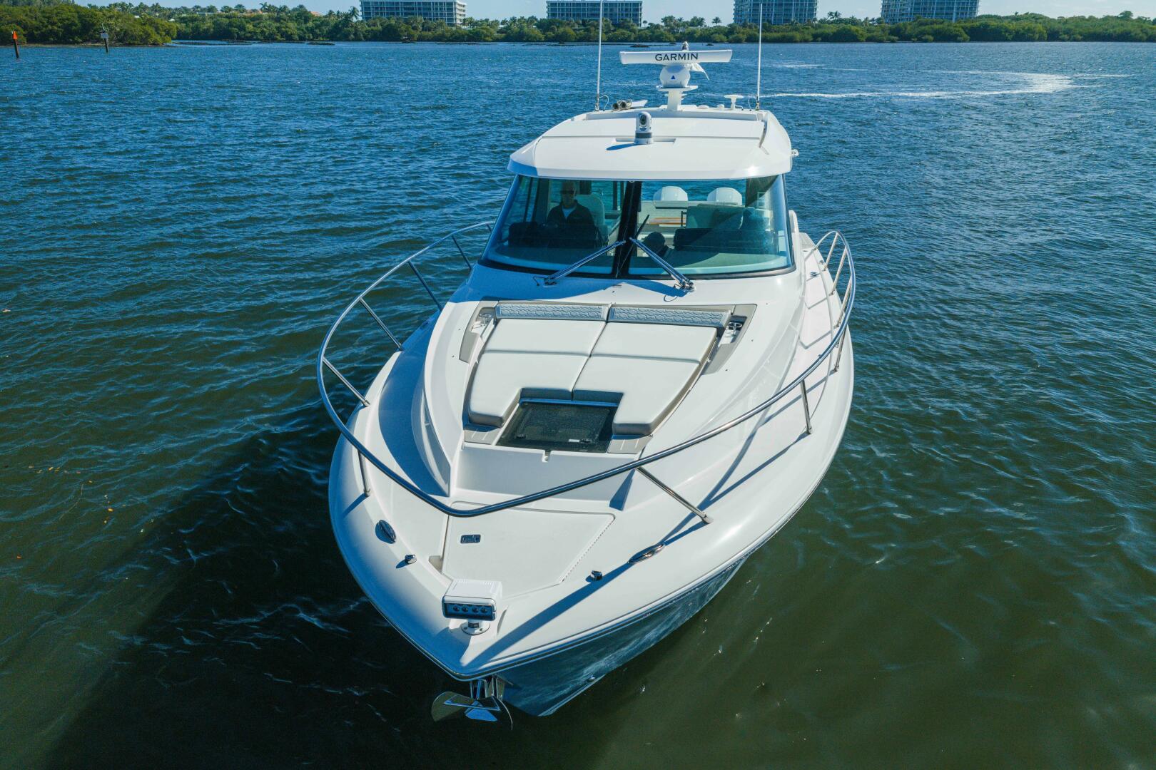 2025 Tiara Yachts 43 LE "NEXT LEVEL" - photo 2