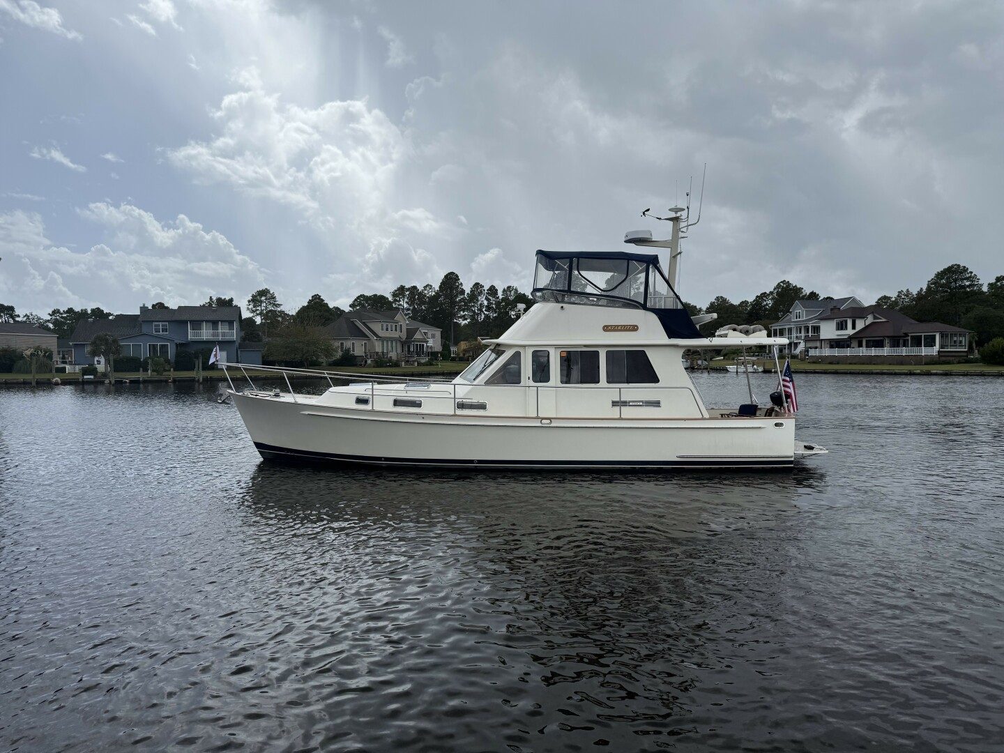 2008 Legacy Yachts 42 Flybridge "STARLITE" - photo 2