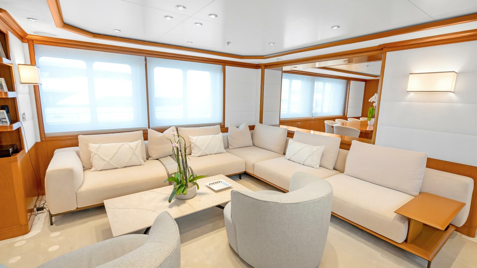 2003 Royal Denship Motor Yacht "Unforgettable" - photo 3