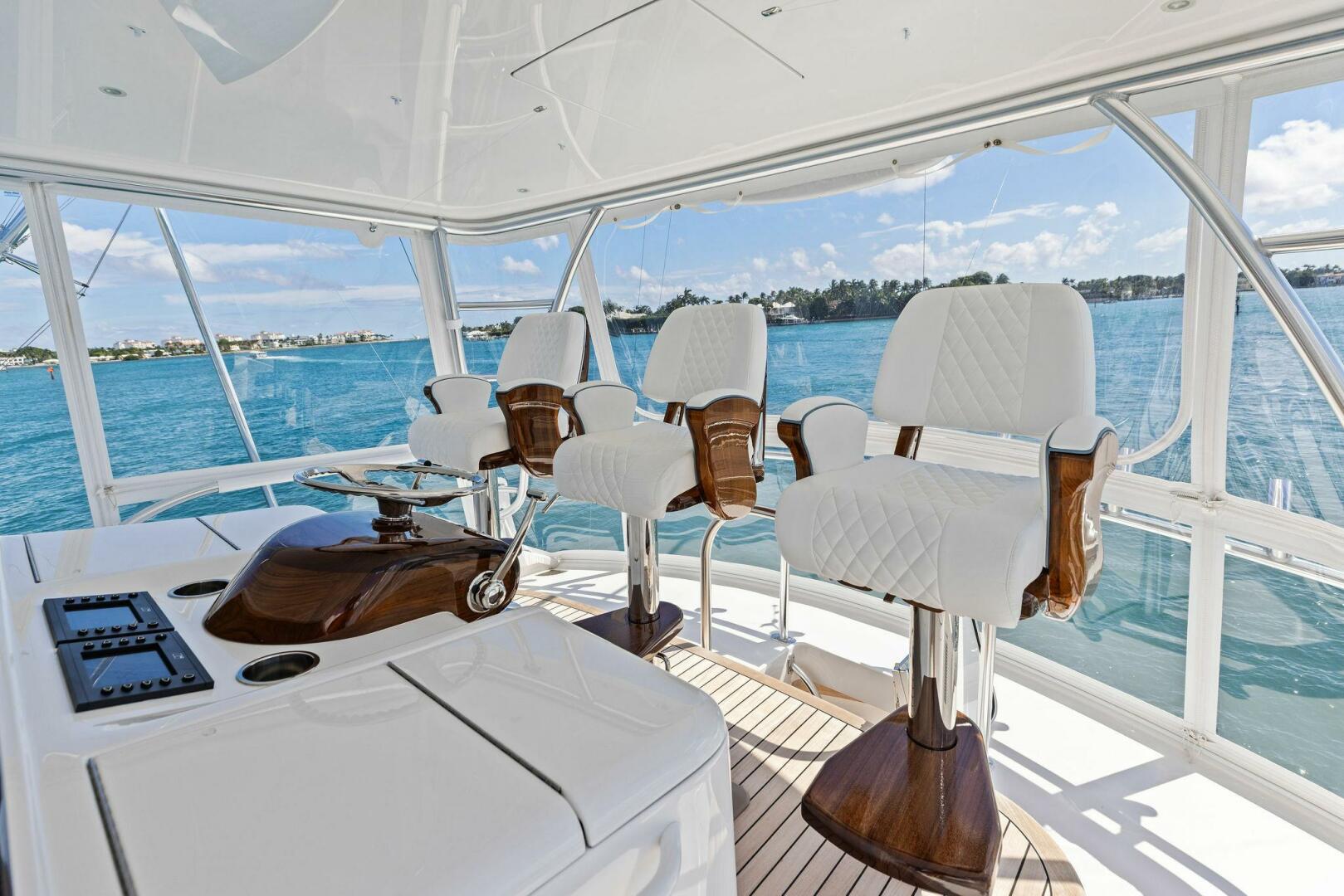 2026 Viking 82 Convertible "Team Harvey" - photo 3