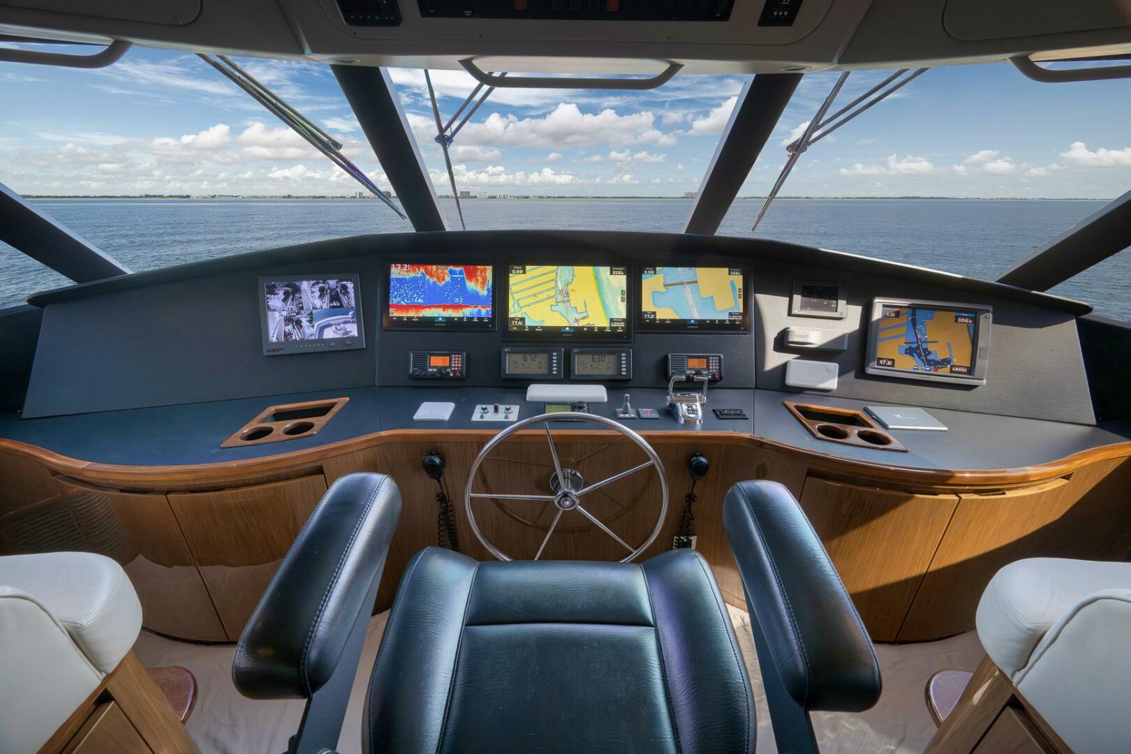 2011 Viking 76 Enclosed Bridge "TEUSEAS" - photo 3