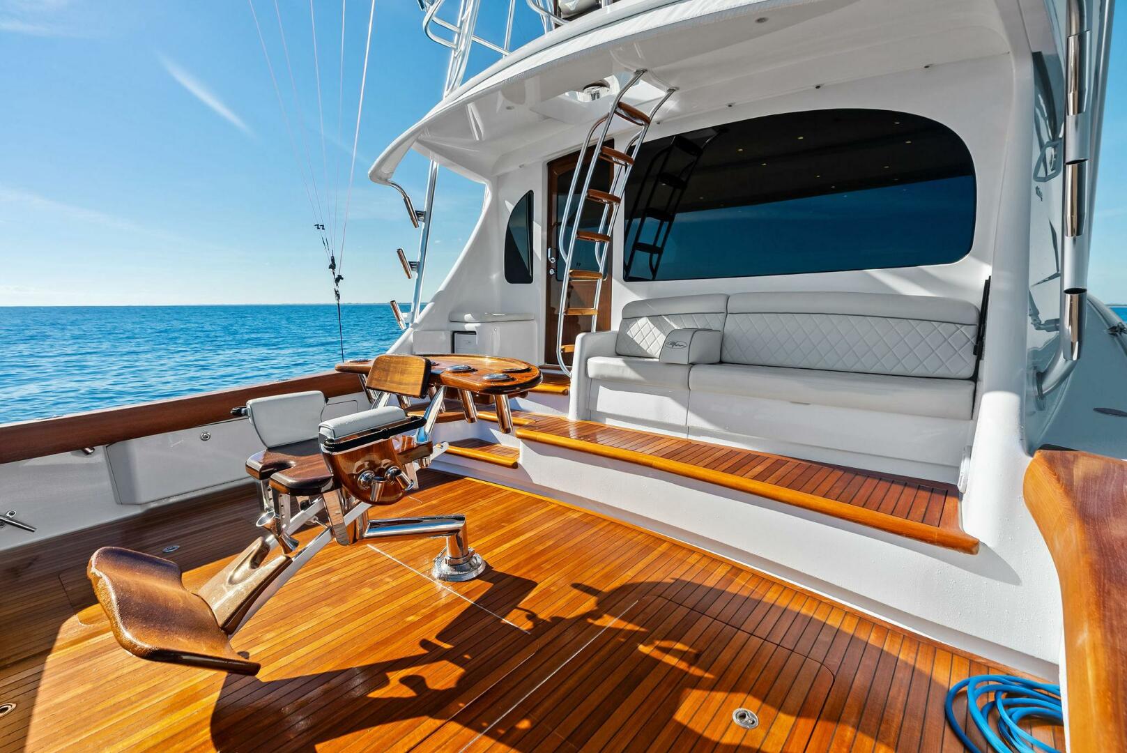2023 Viking 64 Convertible "Sin Pelo" - photo 3