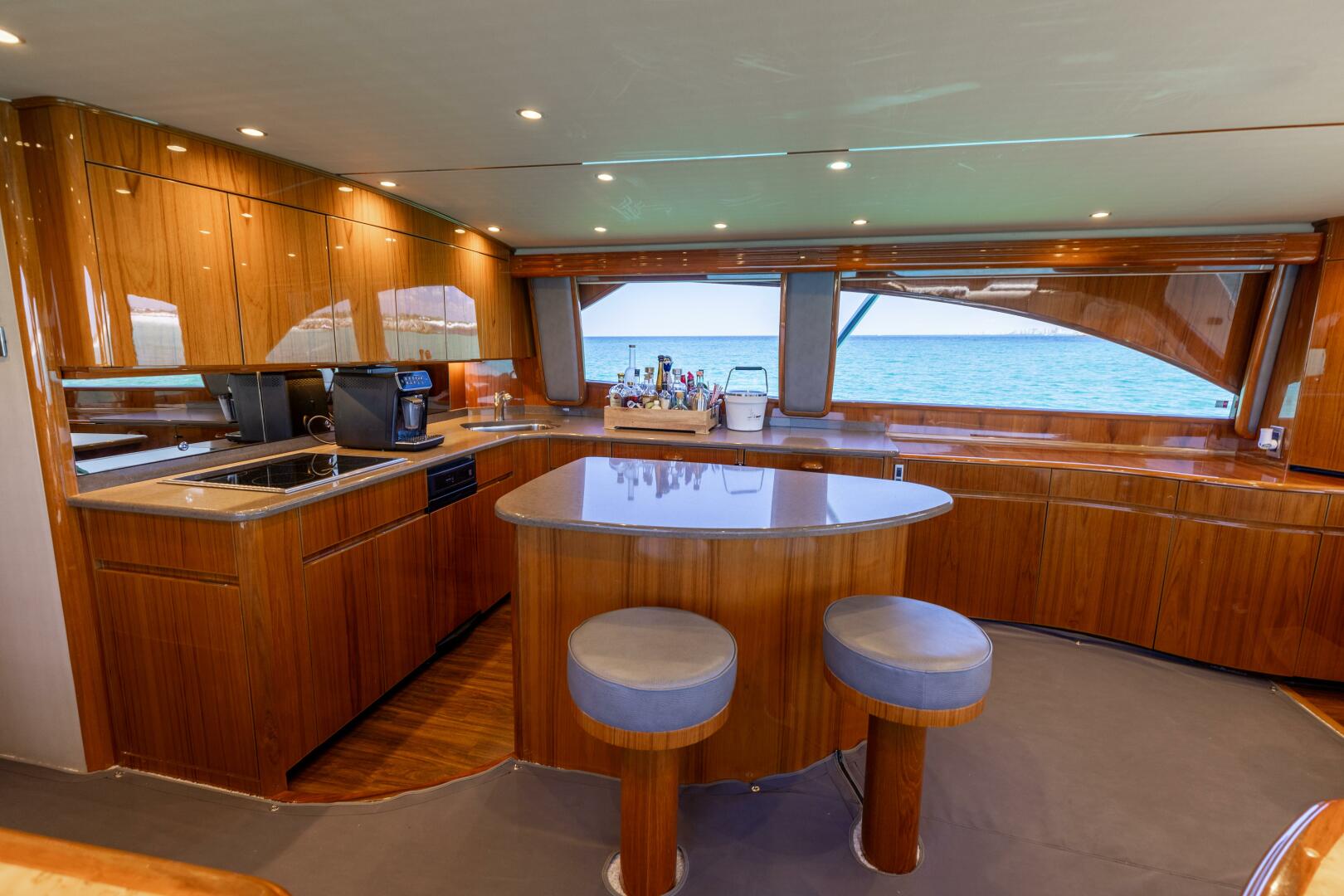 2015 Viking 62 Convertible "Gas Money" - photo 2