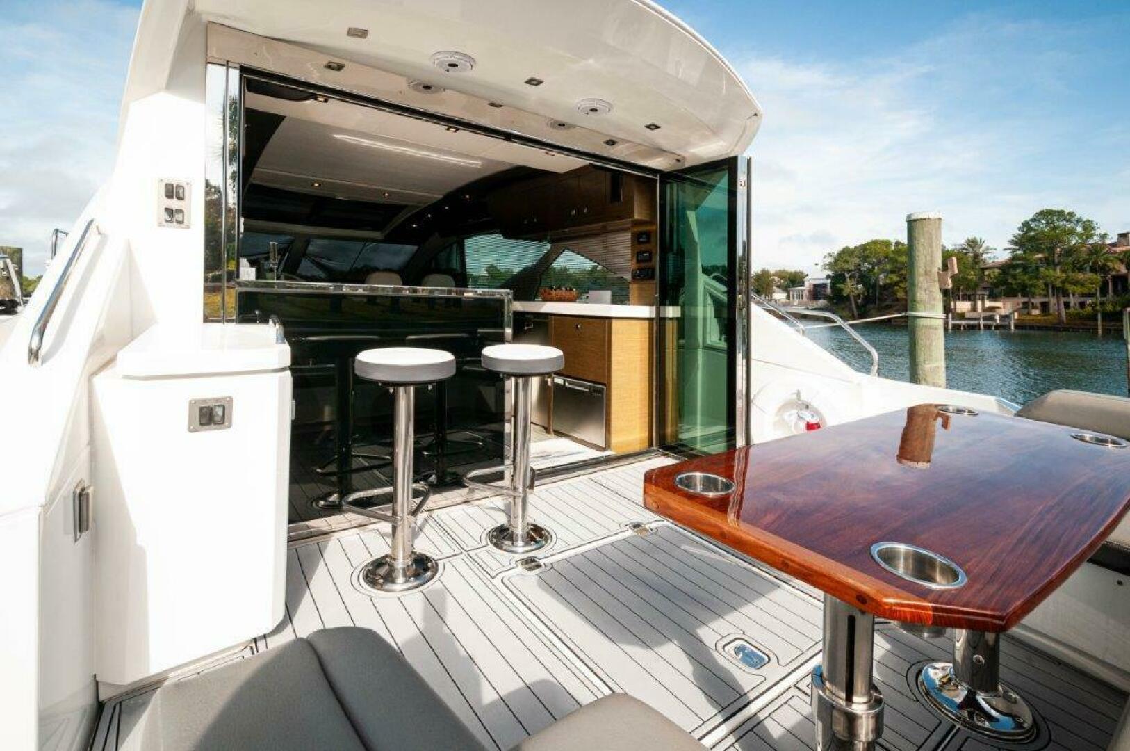 2019 Cruisers Yachts 60 Cantius "After Five" - photo 3