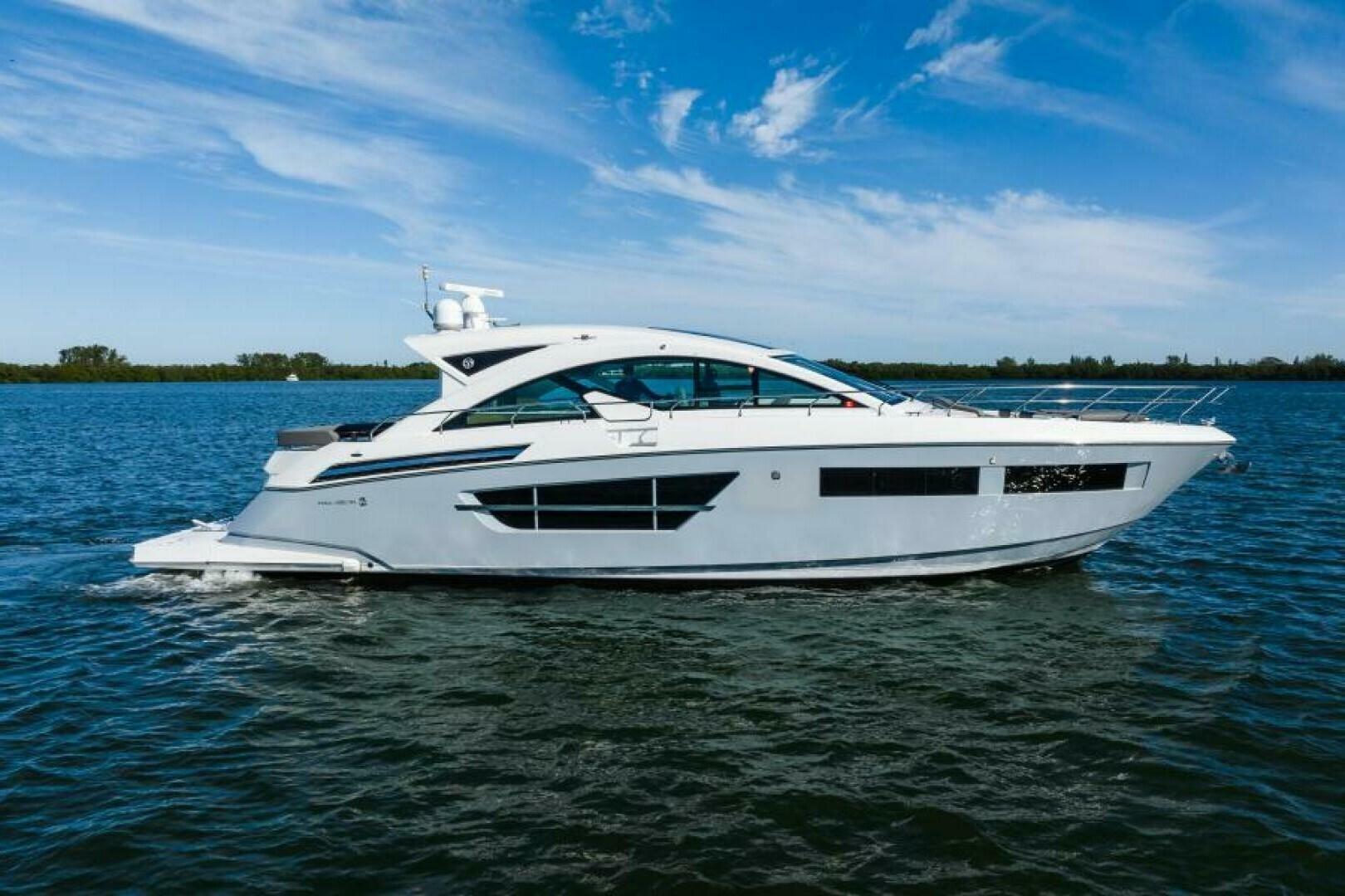 2019 Cruisers Yachts 60 Cantius "After Five" - photo 1