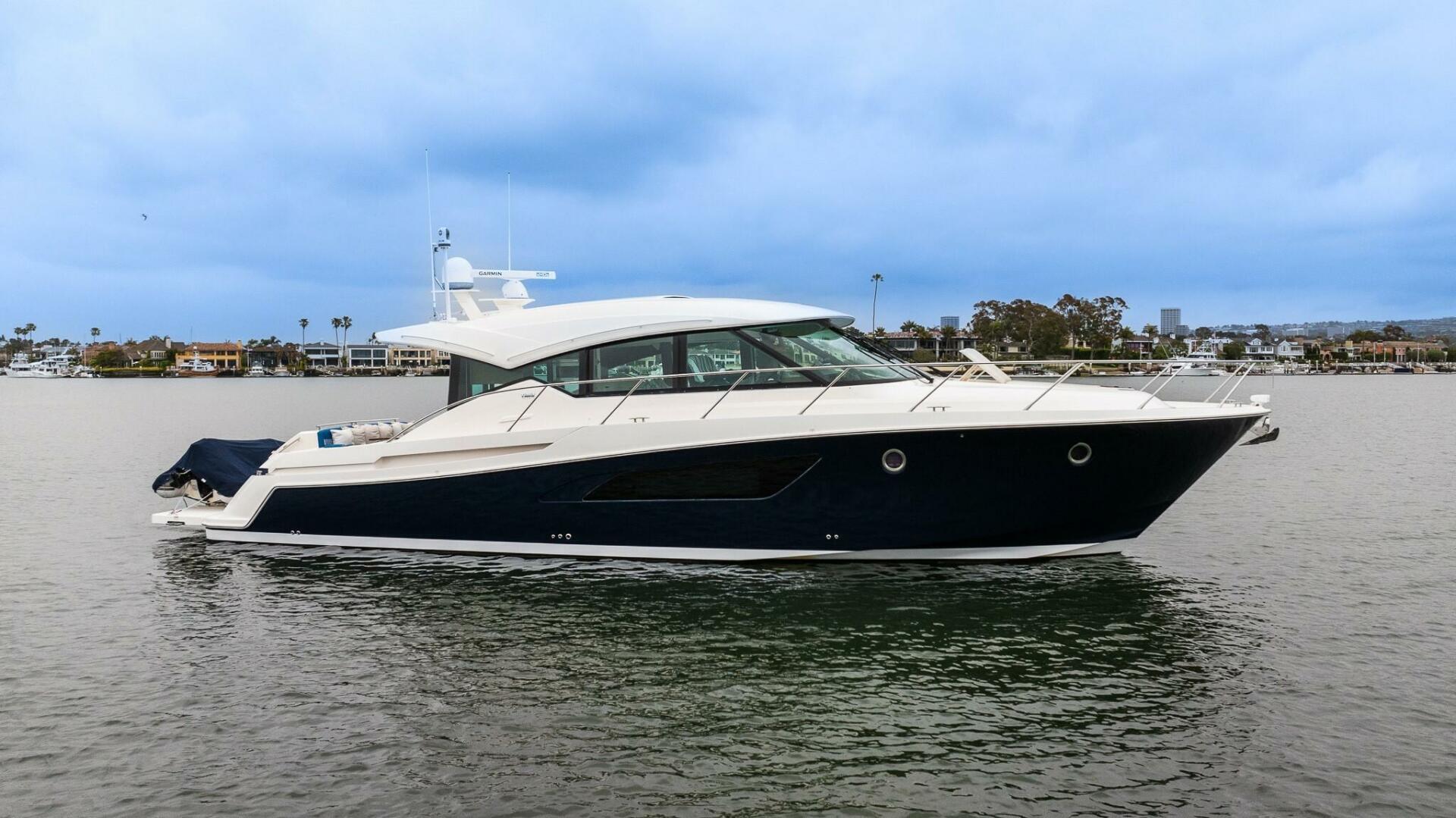 2017 Tiara Yachts 53 Coupe "no name" - photo 1