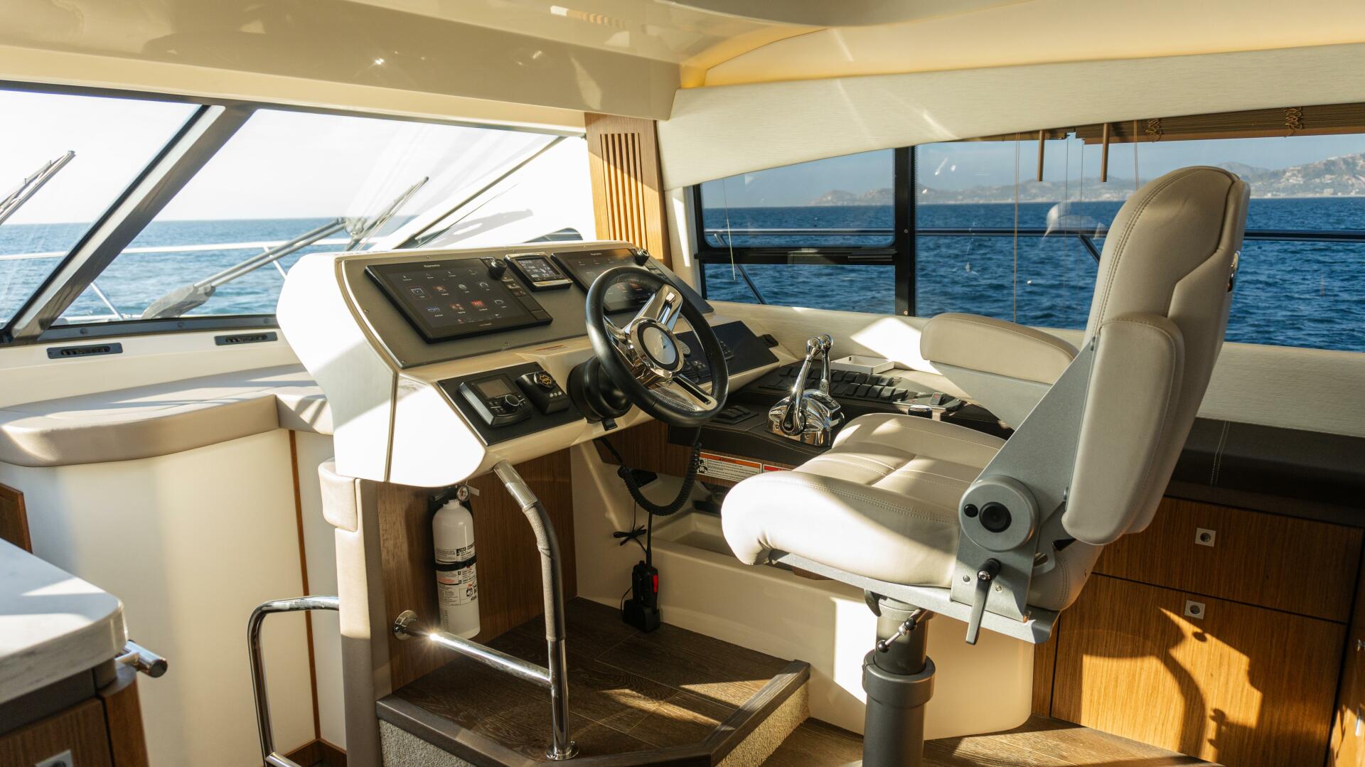 2017 Sea Ray 51 Flybridge "O-SEA-D" - photo 3