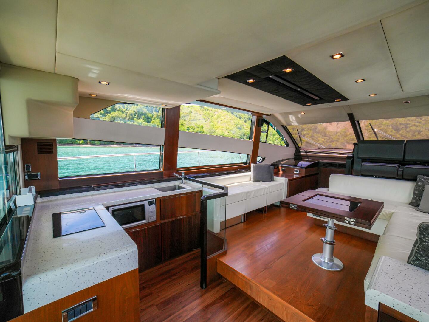 2014 Fairline 50 "YOLO" - photo 2