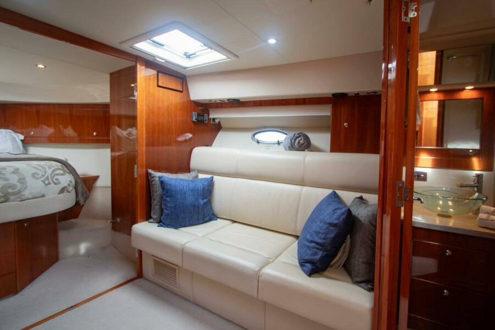 2012 Riviera 50 Sport Yacht "CONTESSA" - photo 3