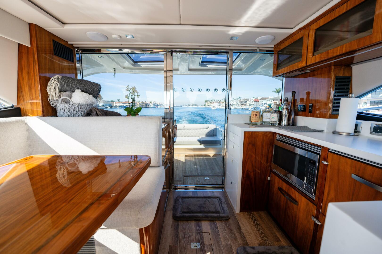 2022 Riviera 4800 Sport Yacht "VENTURES64" - photo 3