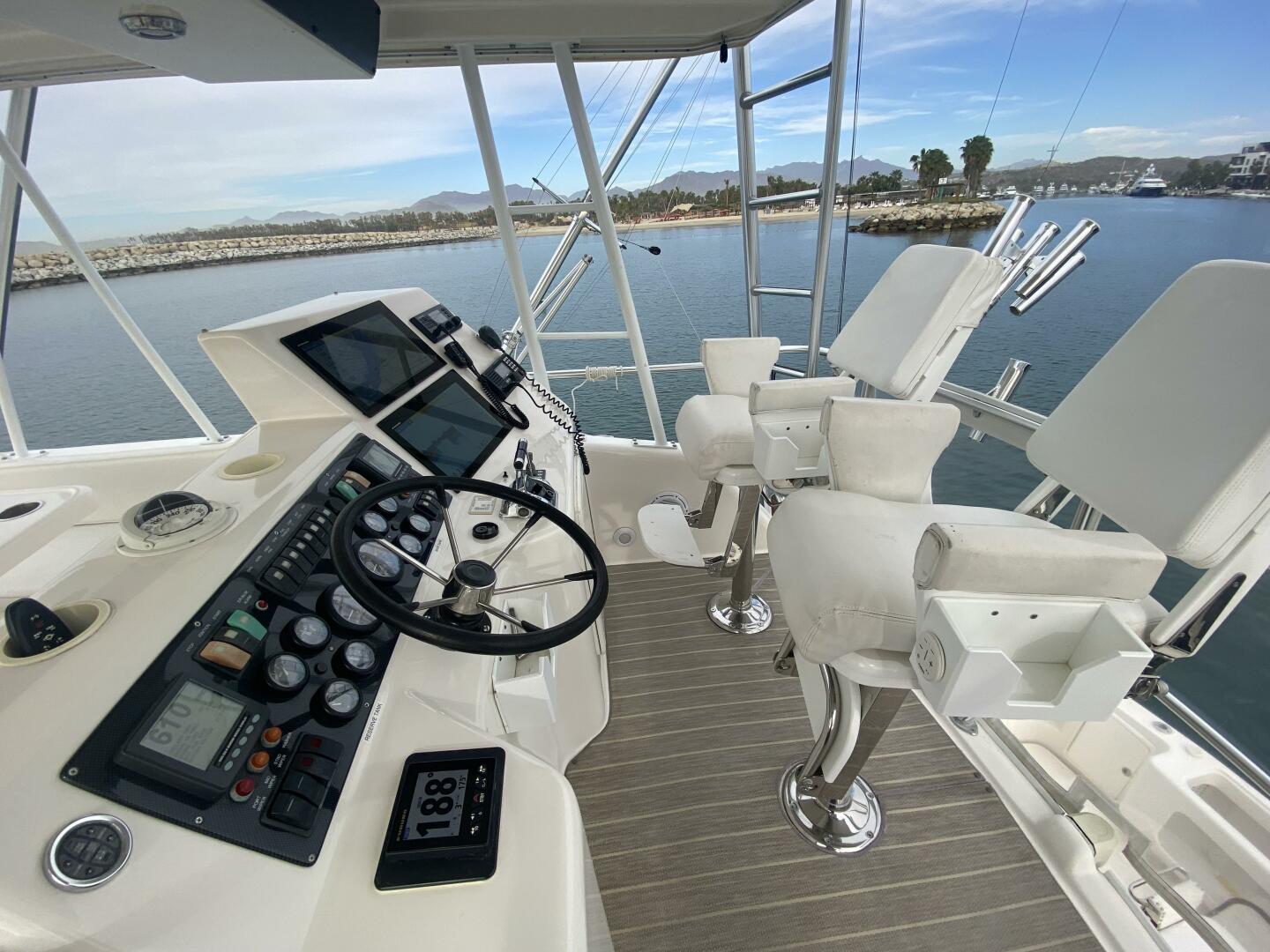 2001 Riviera 43 Flybridge "Warrior" - photo 2