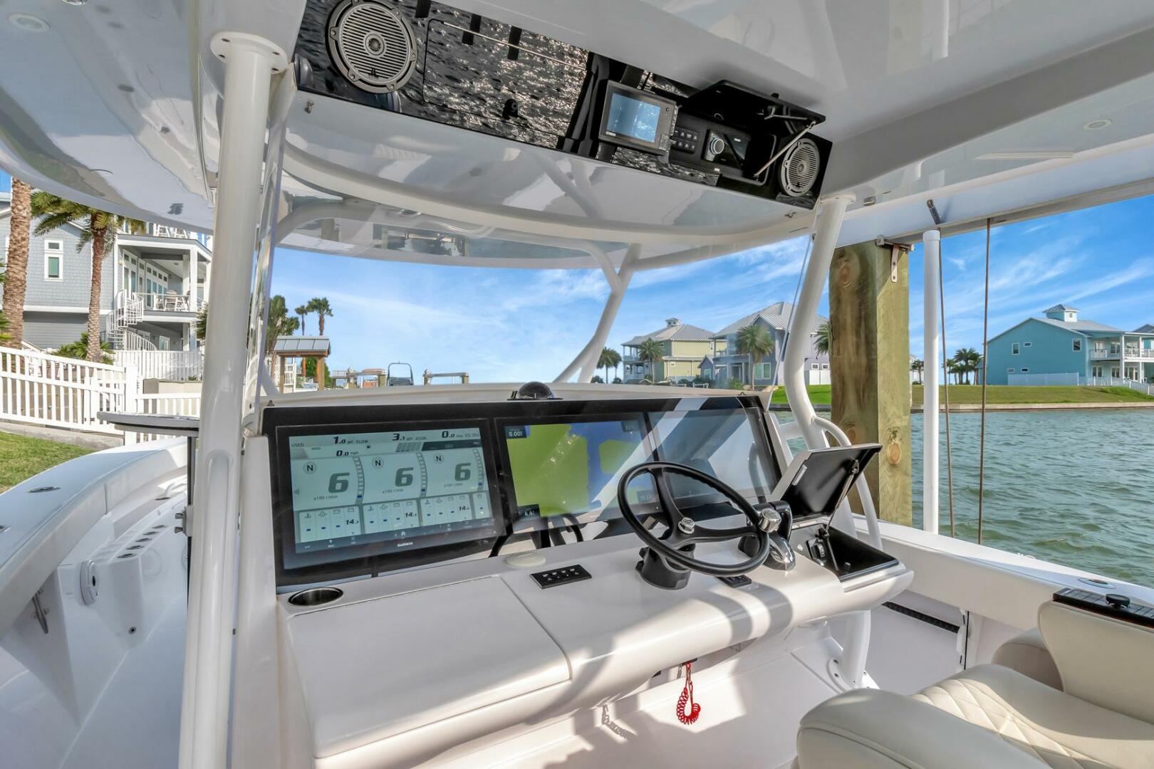 2023 Jupiter 43 Center Console "Aqua Toy" - photo 3