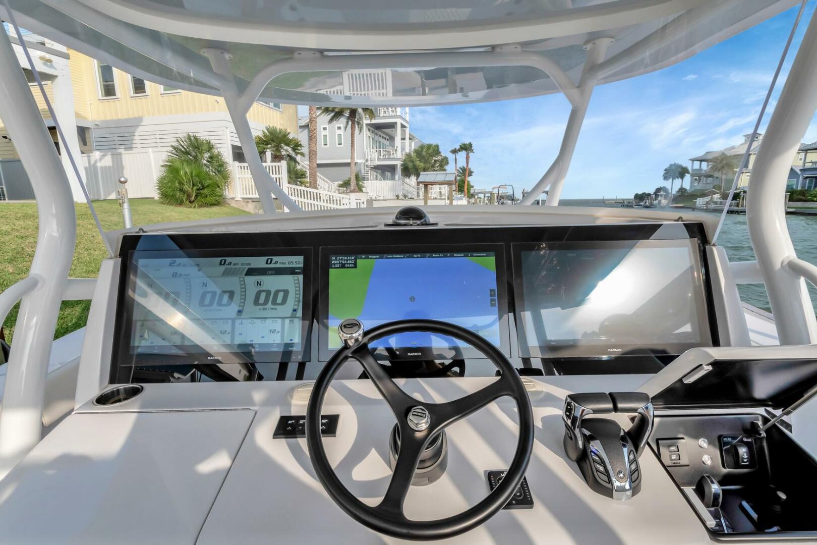 2023 Jupiter 43 Center Console "Aqua Toy" - photo 2