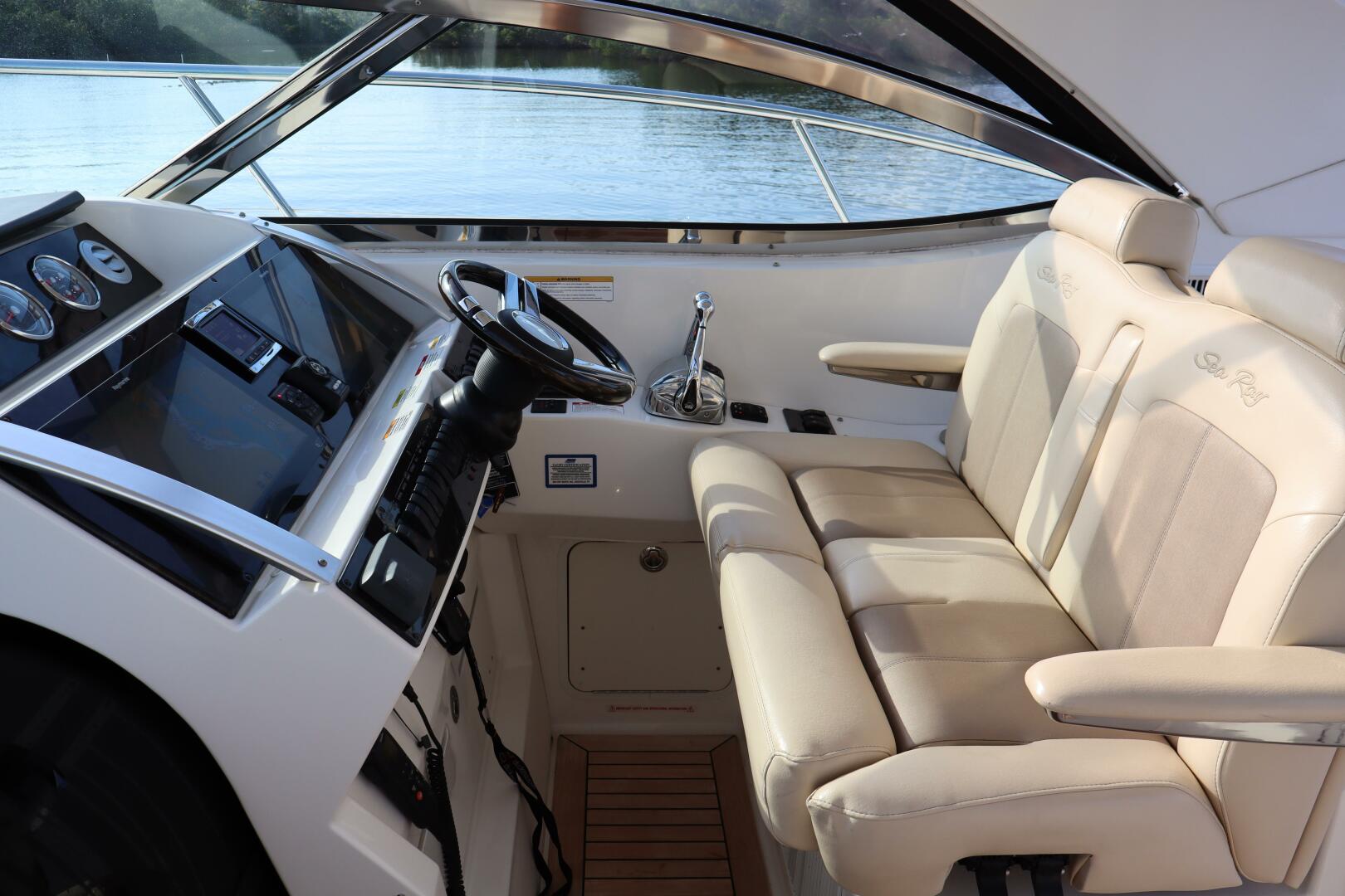 2015 Sea Ray 410 Sundancer "SOMEDAY" - photo 3
