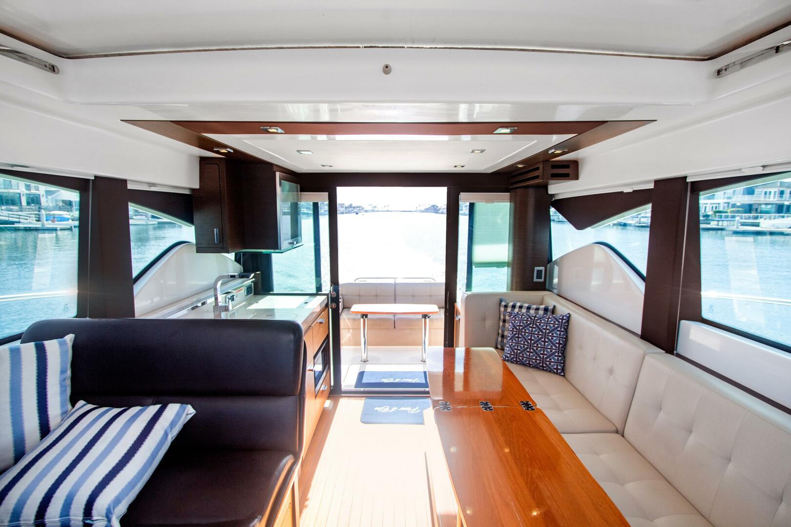 2017 Tiara Yachts 39 Coupe "POUR IT ON" - photo 3