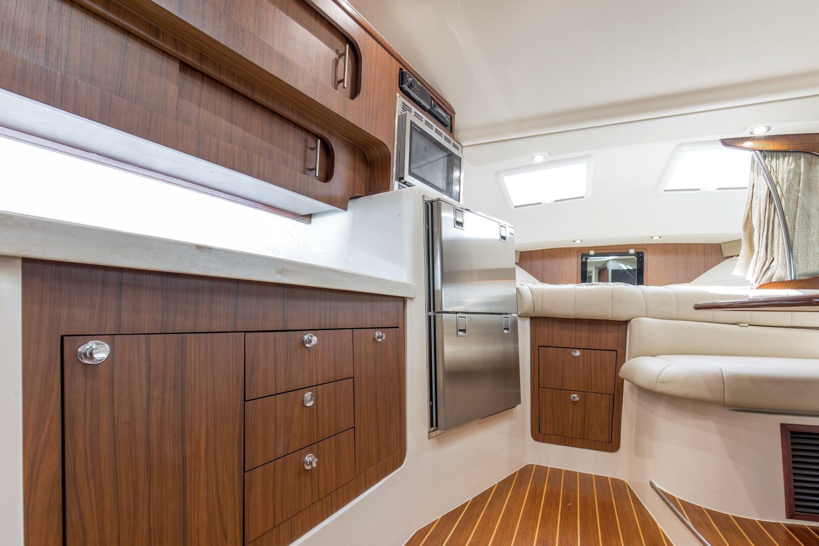2016 Grady-White 370 Express "Papa's Dream" - photo 2