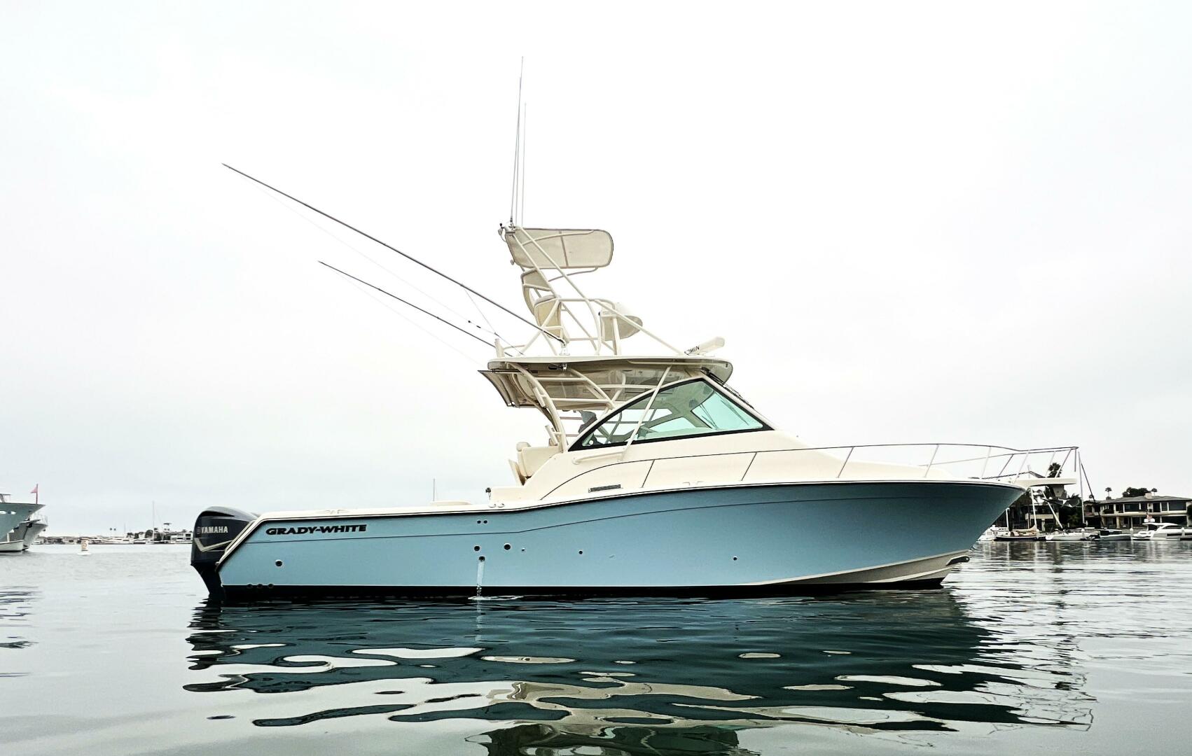 2018 Grady-White 370 Express "BE CHUMMING" - photo 1