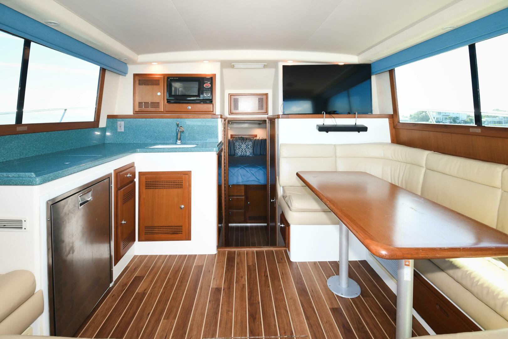 2001 Cabo 35 Flybridge "Vikingos" - photo 3