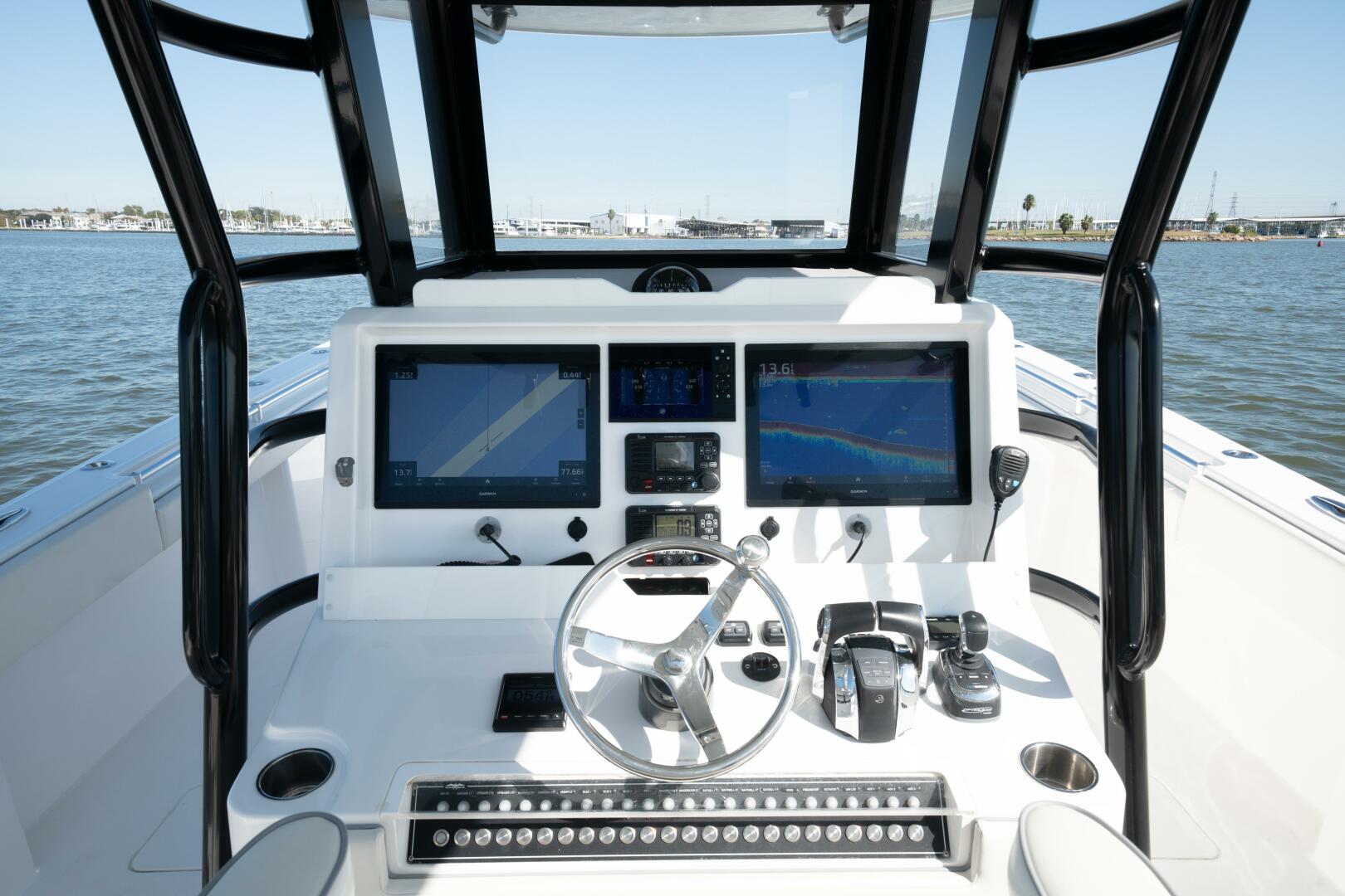 2021 Invincible 35 Catamaran "Cazadora" - photo 3