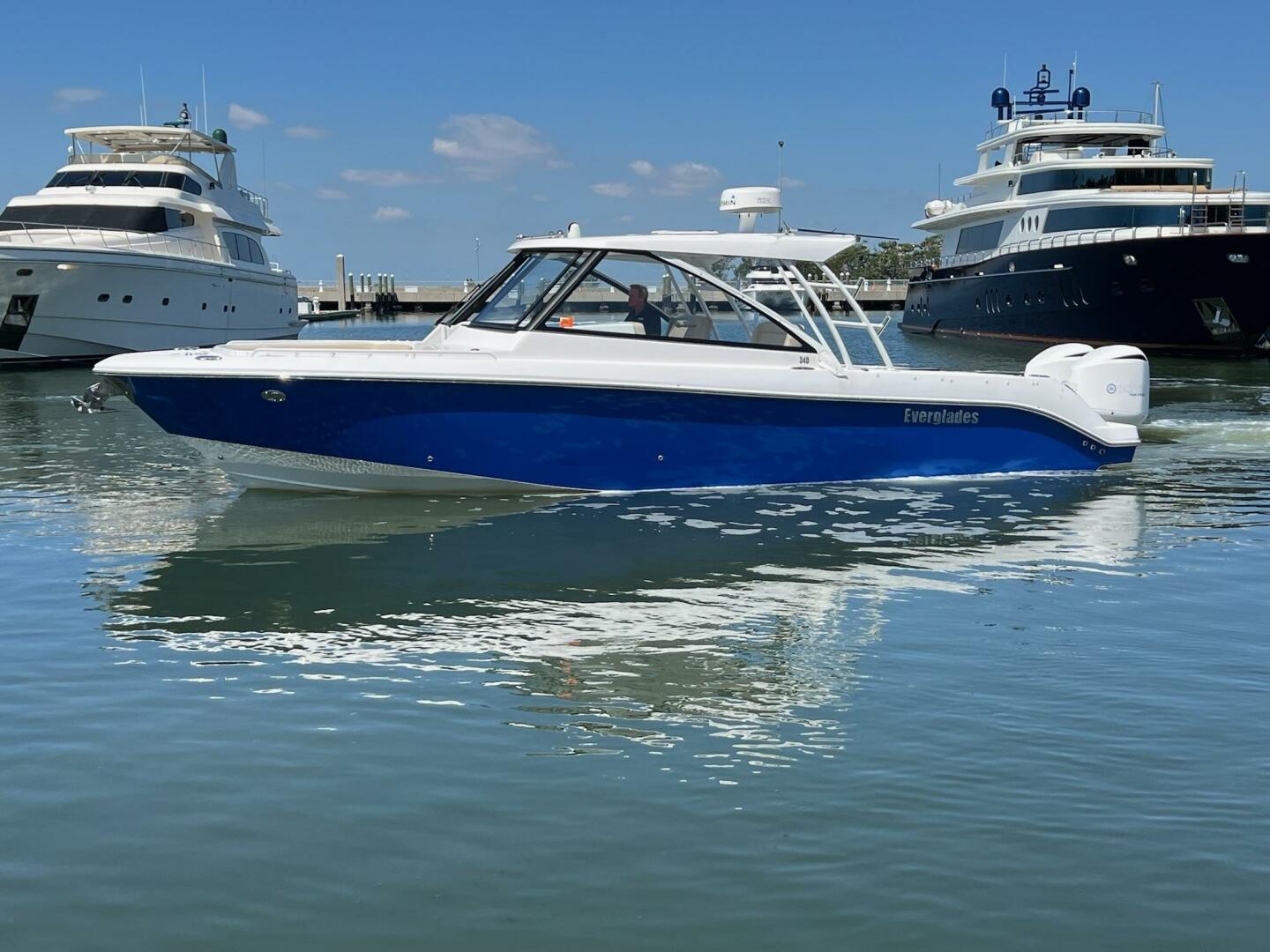2019 Everglades 340 Dual Console "Solamore" - photo 1