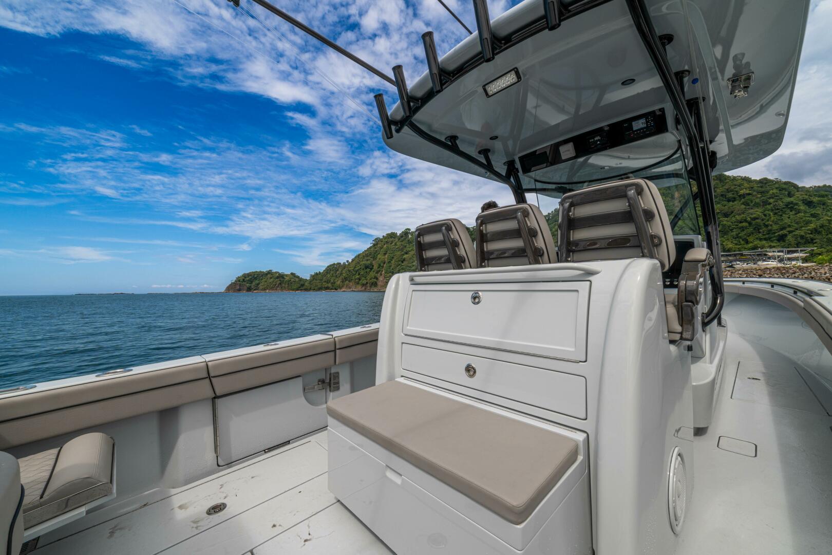 2024 Valhalla Boatworks V-33 - photo 3