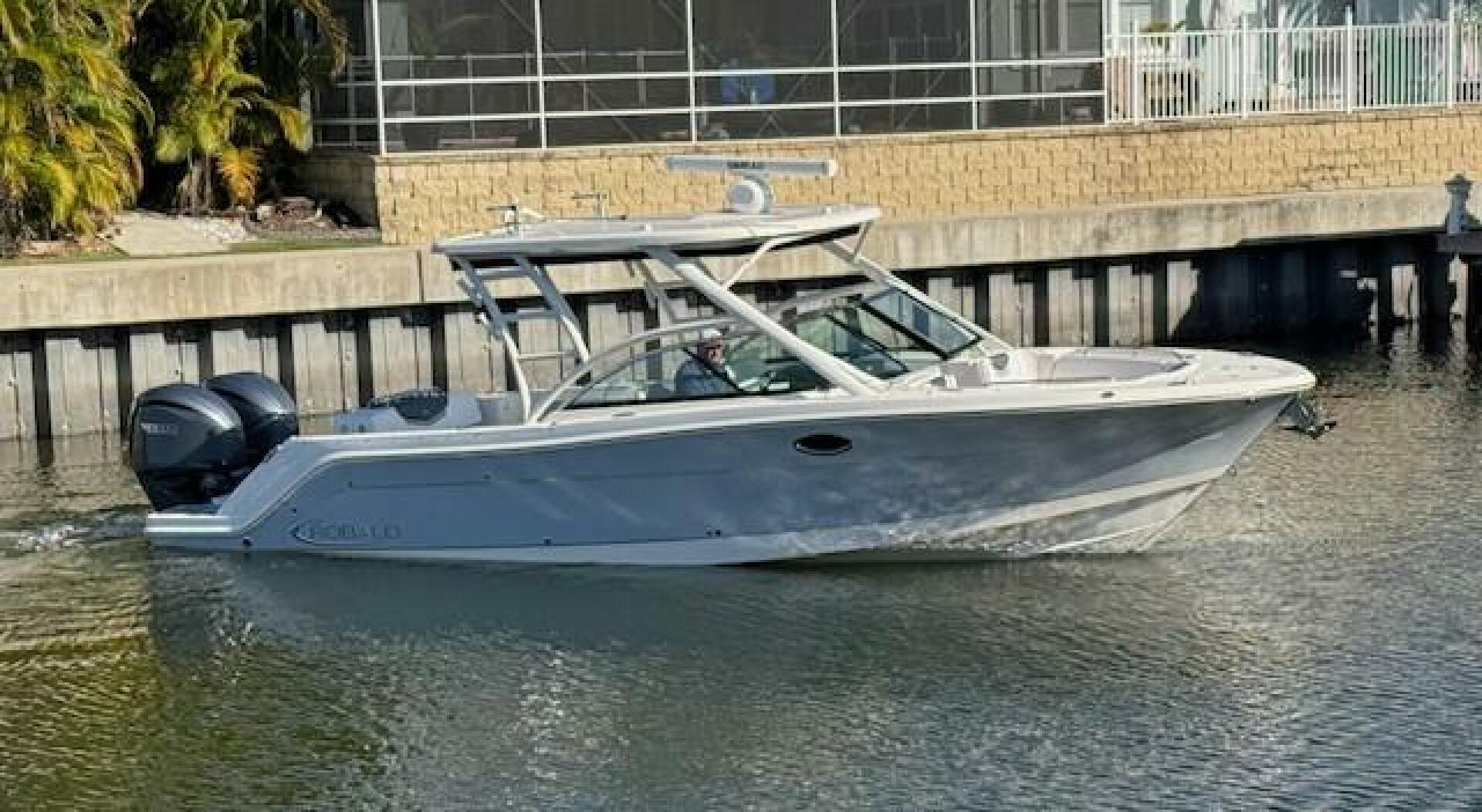 2021 Robalo R317 "E Komo Mai" - photo 1