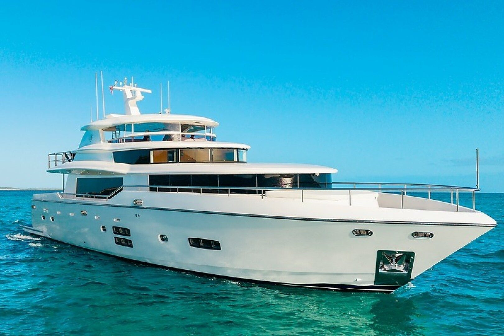 2017 Johnson 93 Flybridge "FITFO" - photo 1