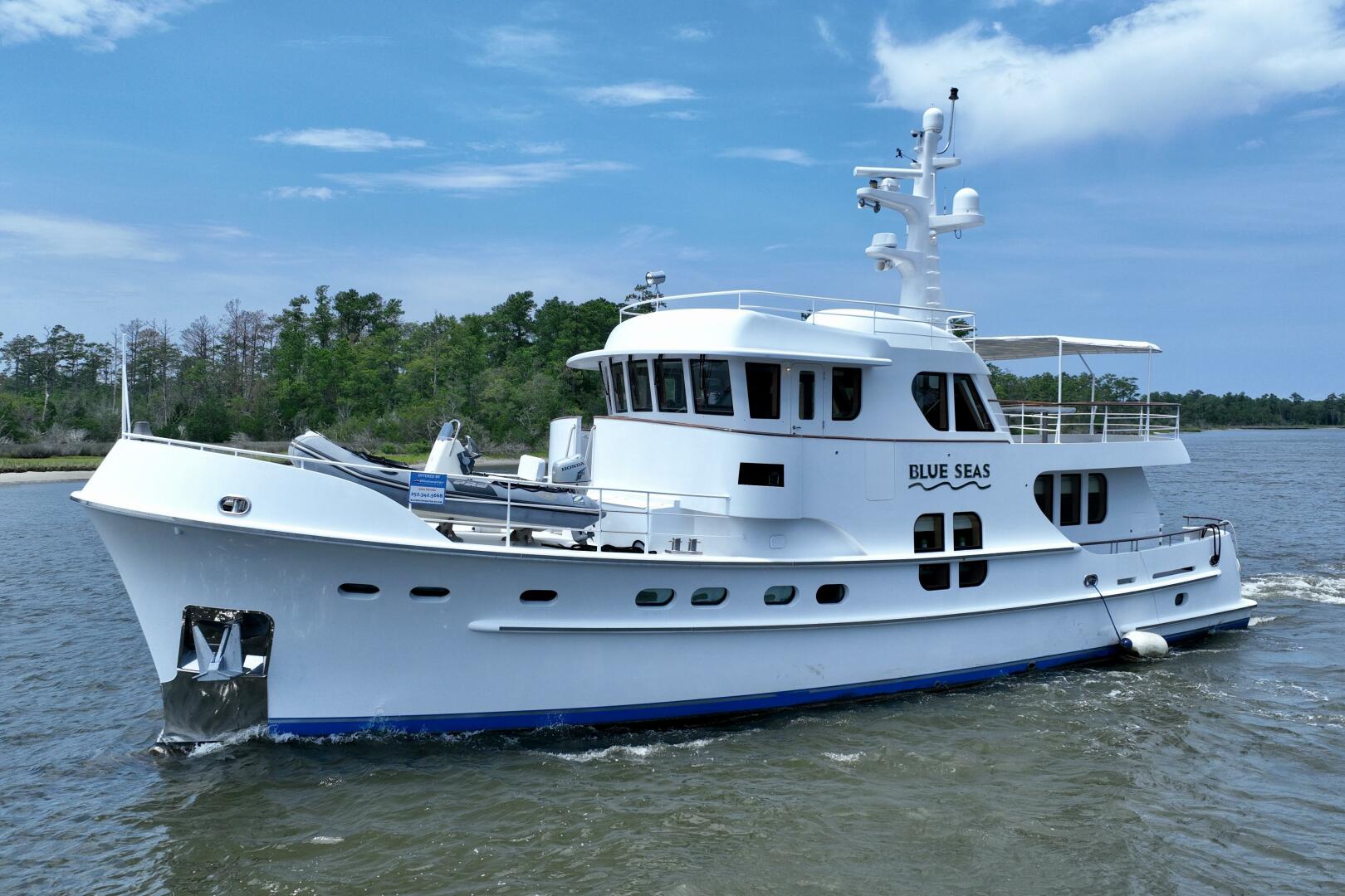 2006 Farmont 70 Expedition Yacht "Blue Seas" - photo 2