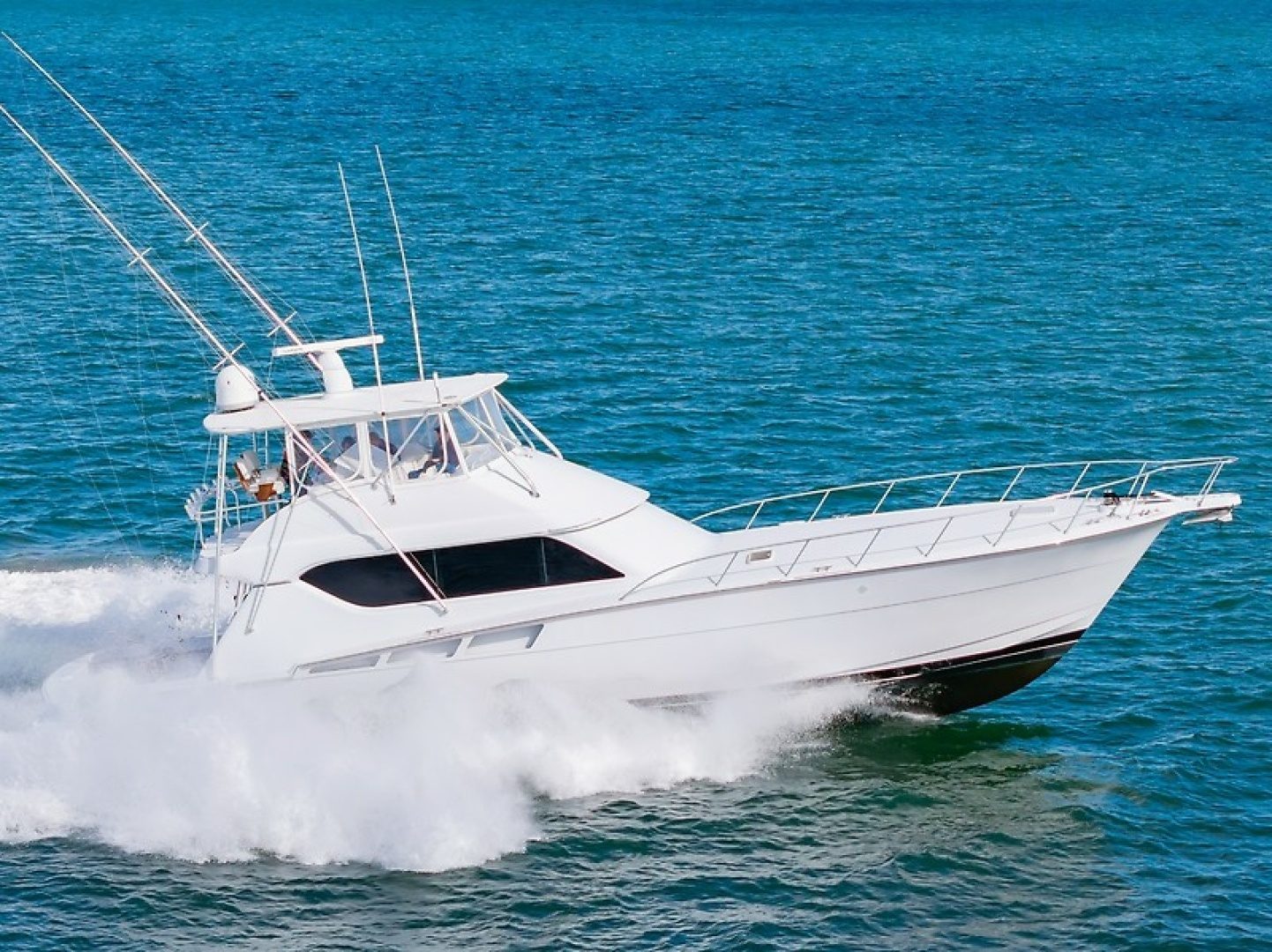 2001 Hatteras 60 Convertible "Wave Bender" - photo 1
