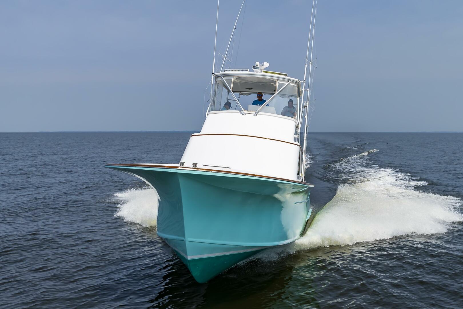 1994 Custom Carolina 43 Blackwell Convertible "Sea Horse" - photo 2