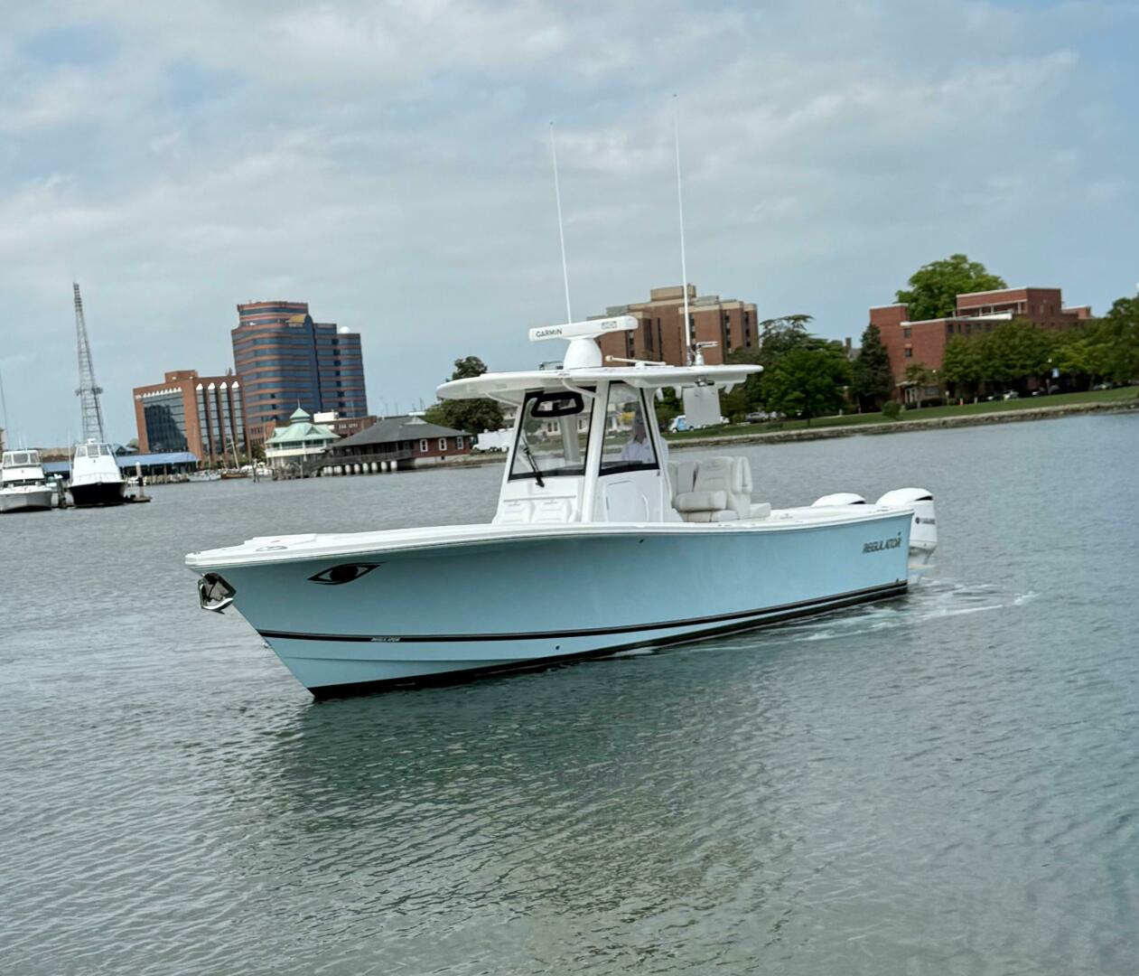 2020 Regulator 31 FS with Mezz - photo 3